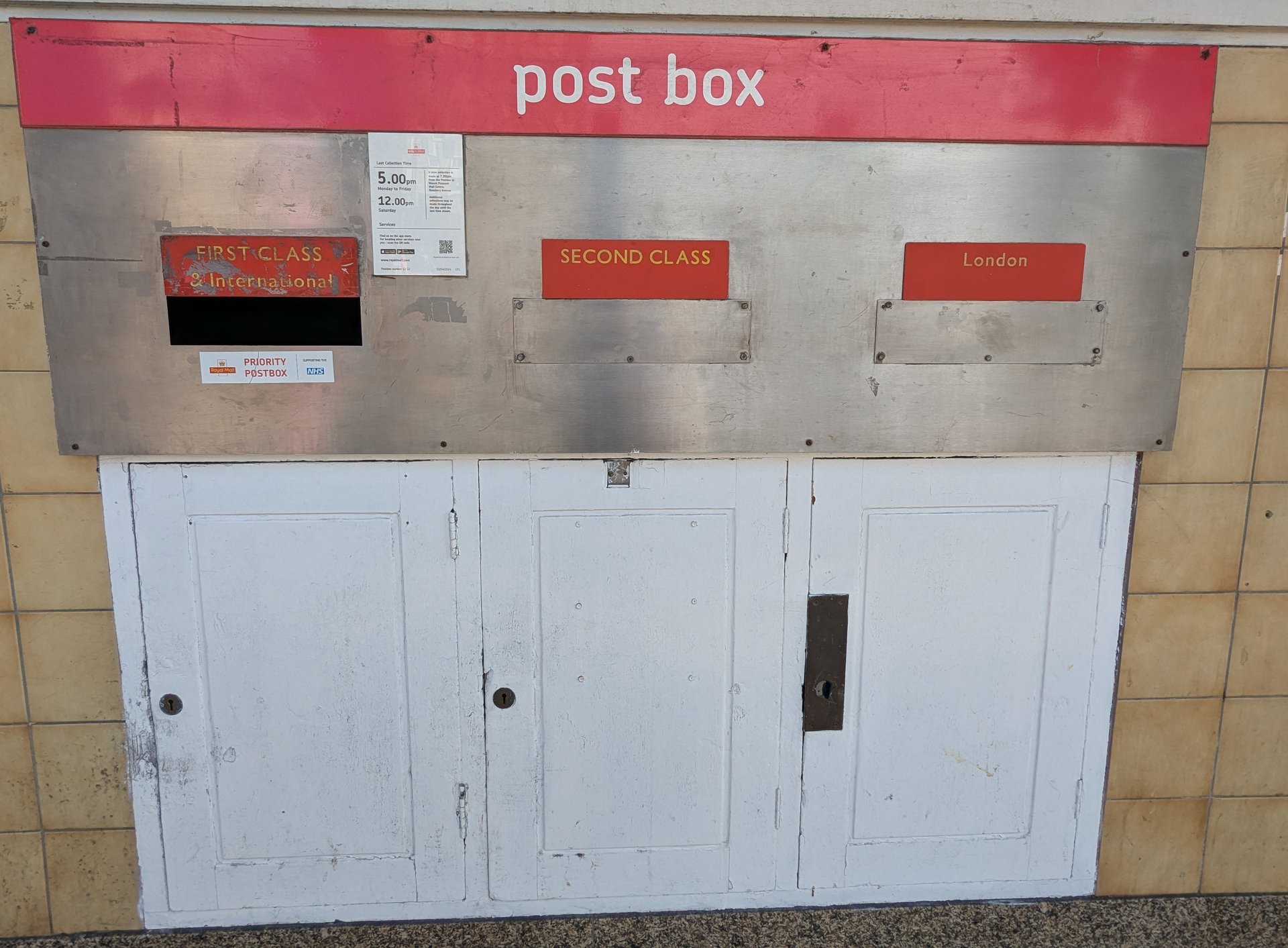 Postbox: Roman Road, Bethnal Green, Greater London, England