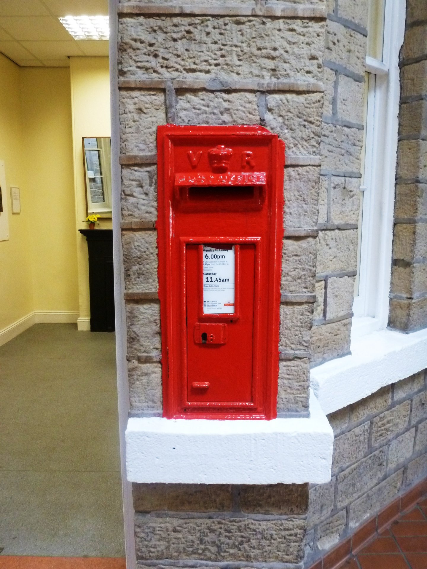 Glossop Railway Station, Queen Victoria
