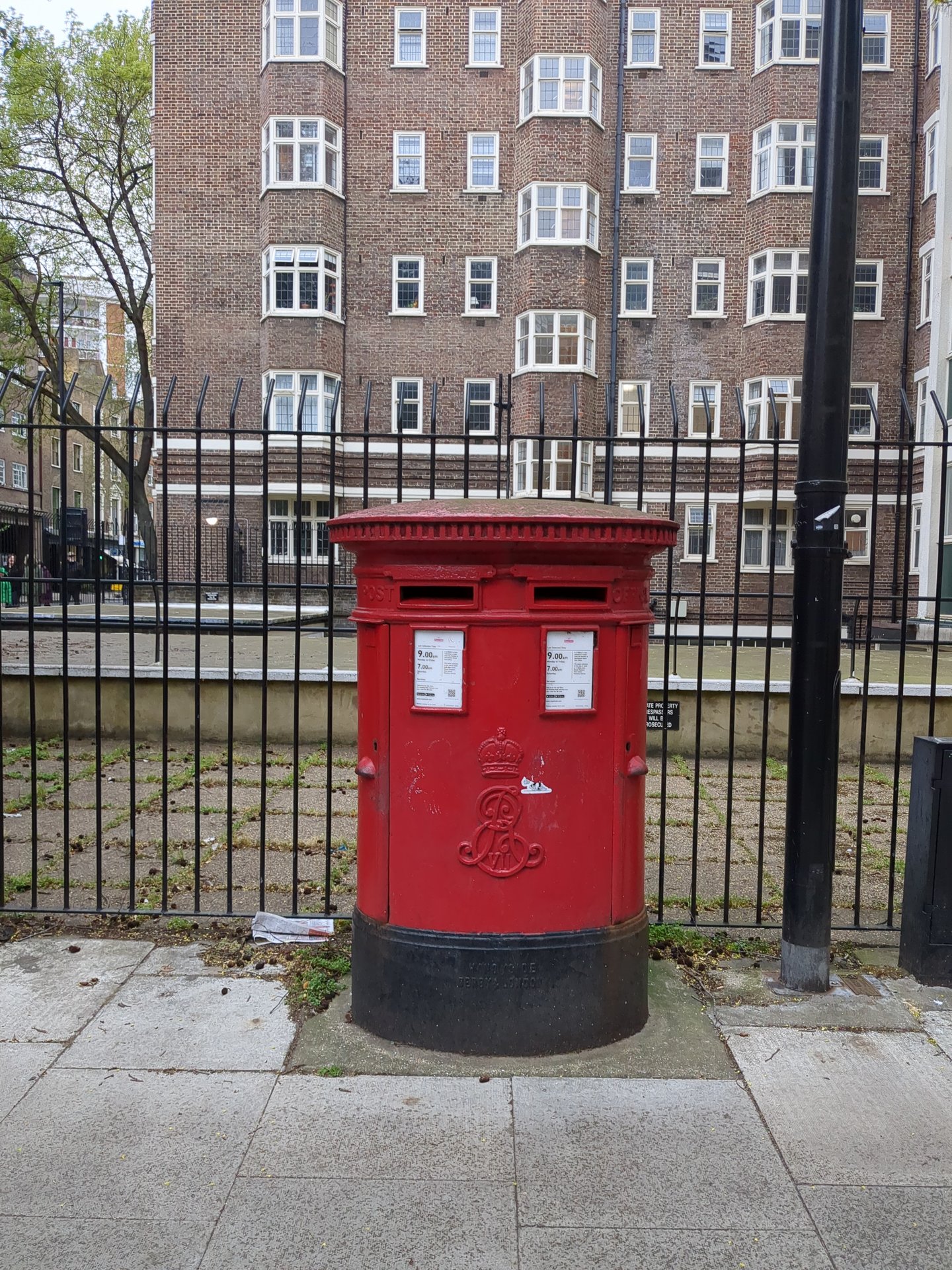 Tavistock Place, Camden photo 2