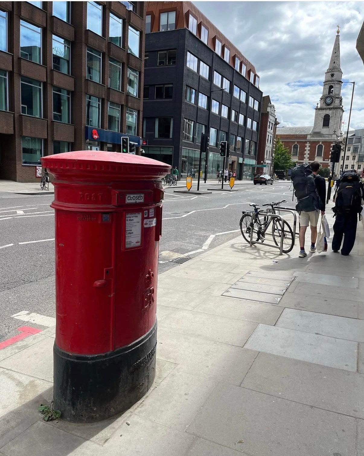 Borough High Street, Greater London, Queen Elizabeth II