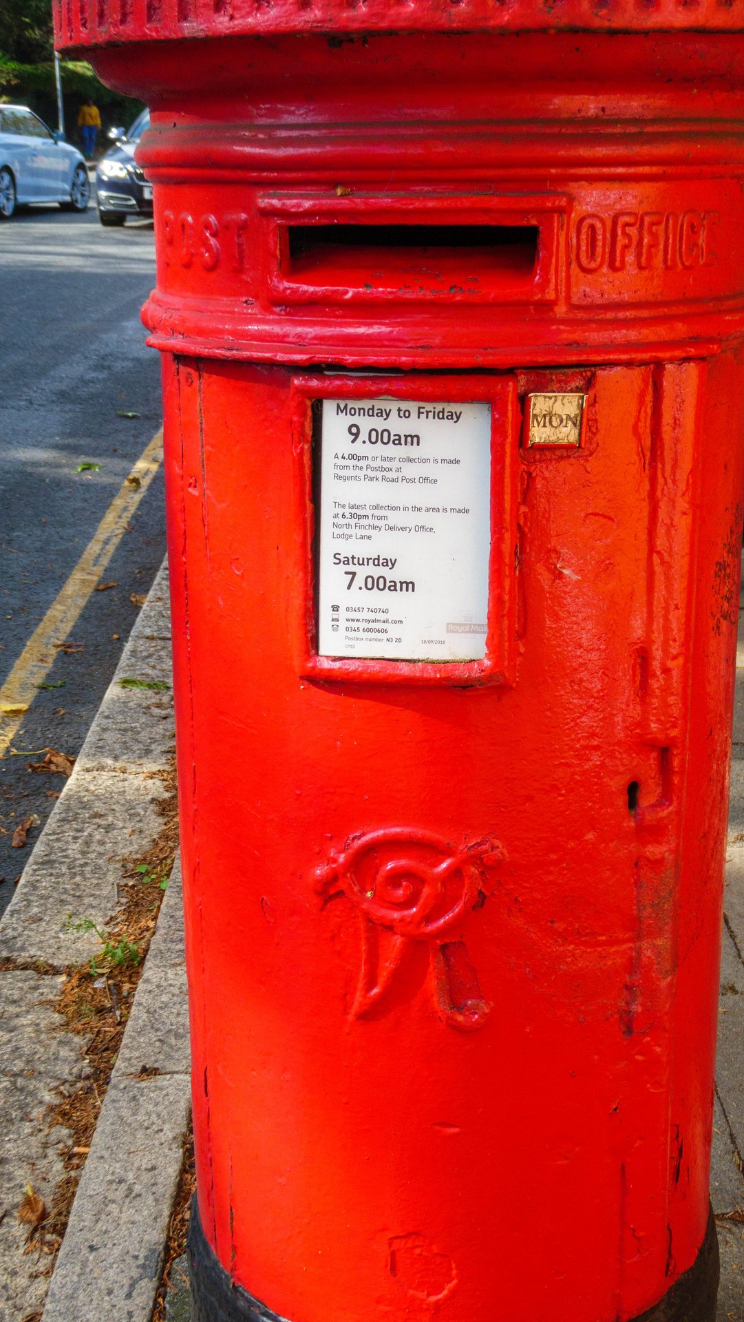 Dollis Avenue, Greater London photo 3