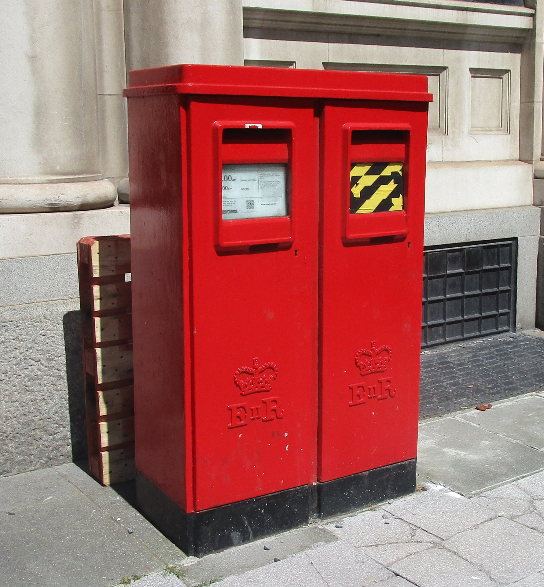 Chapel Street, Liverpool, Queen Elizabeth II