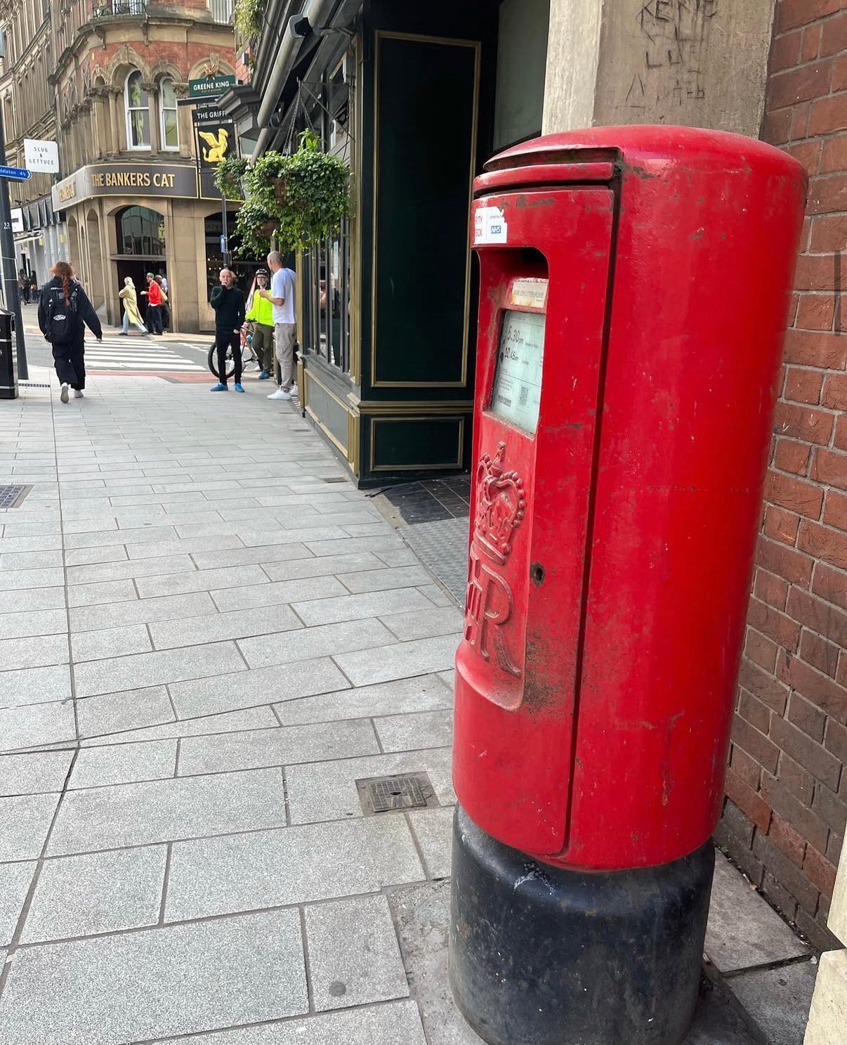 Boar Lane, Leeds, Queen Elizabeth II