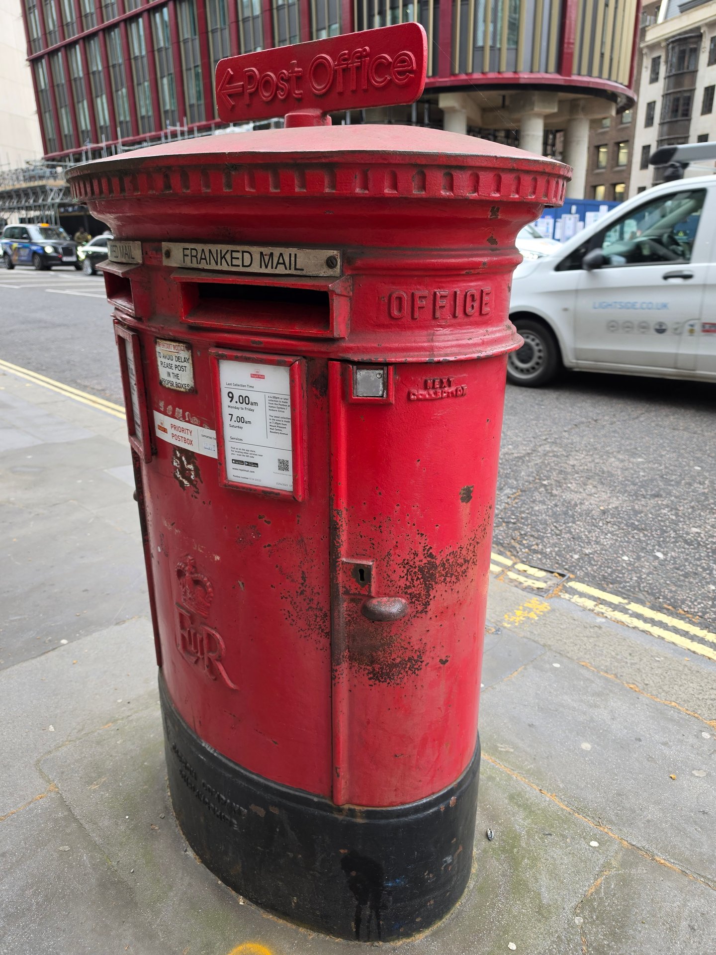 Fleet Place, West Smithfield photo 2