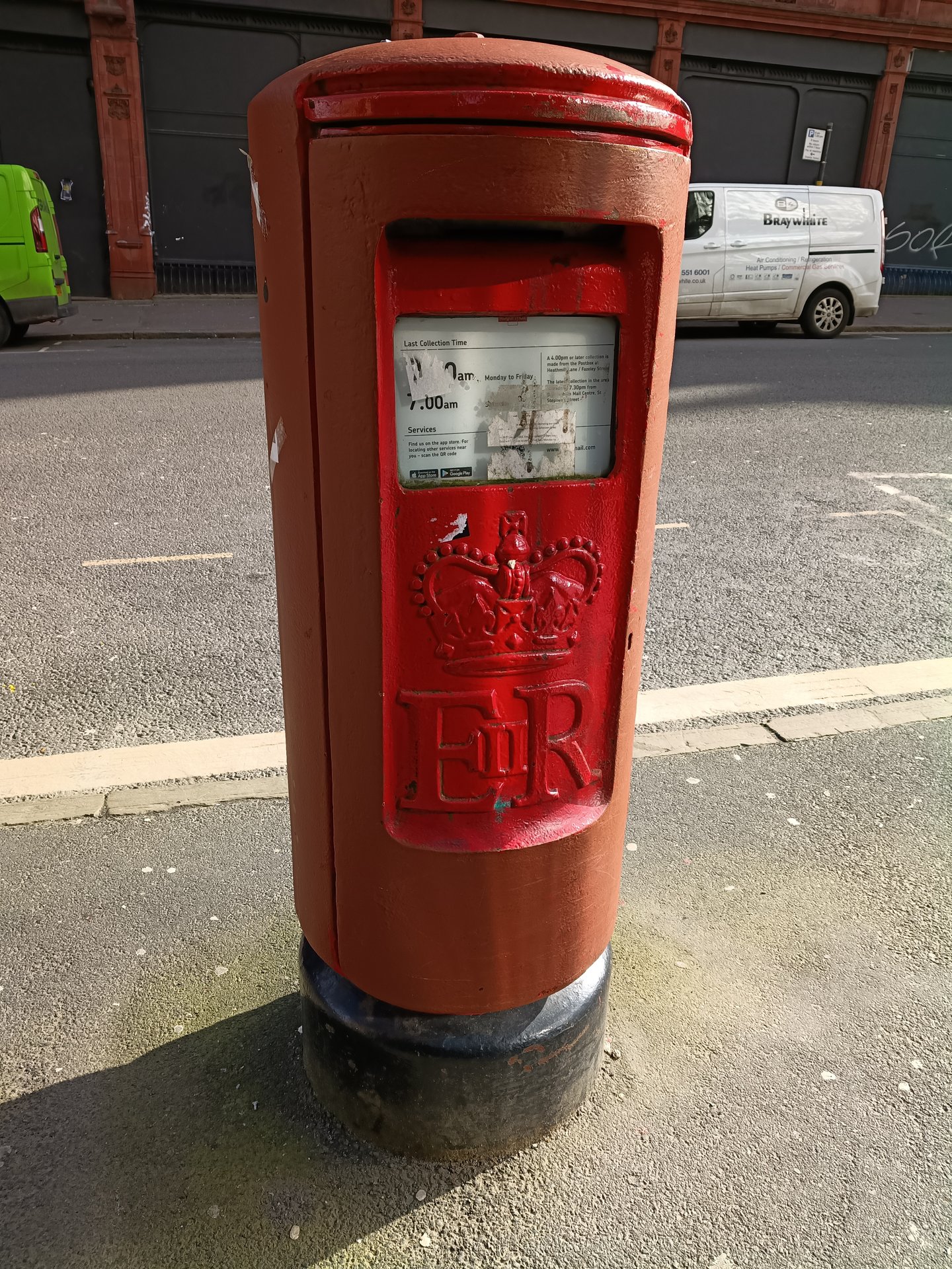 Coleridge Passage, Birmingham, Queen Elizabeth II