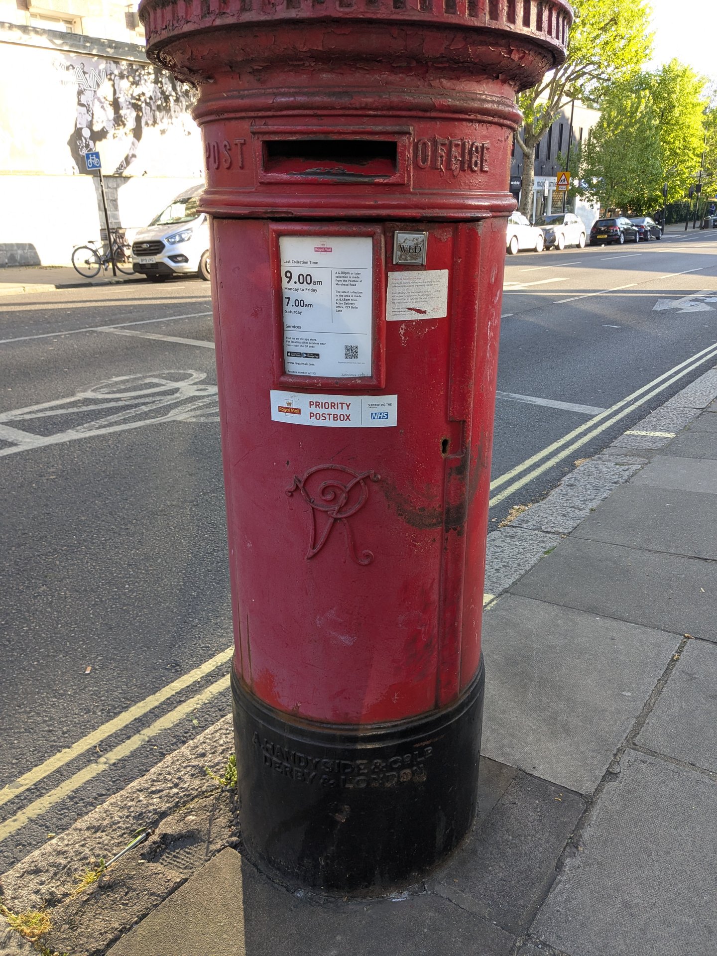 Sutherland Avenue photo 3