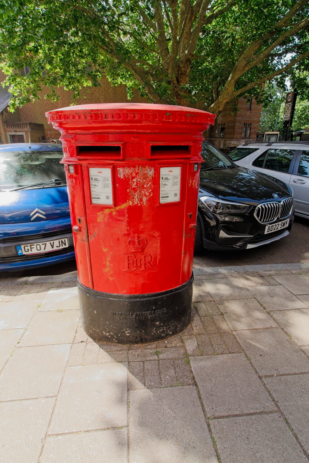Postbox: Dockhead, Greater London, Southwark, Greater London