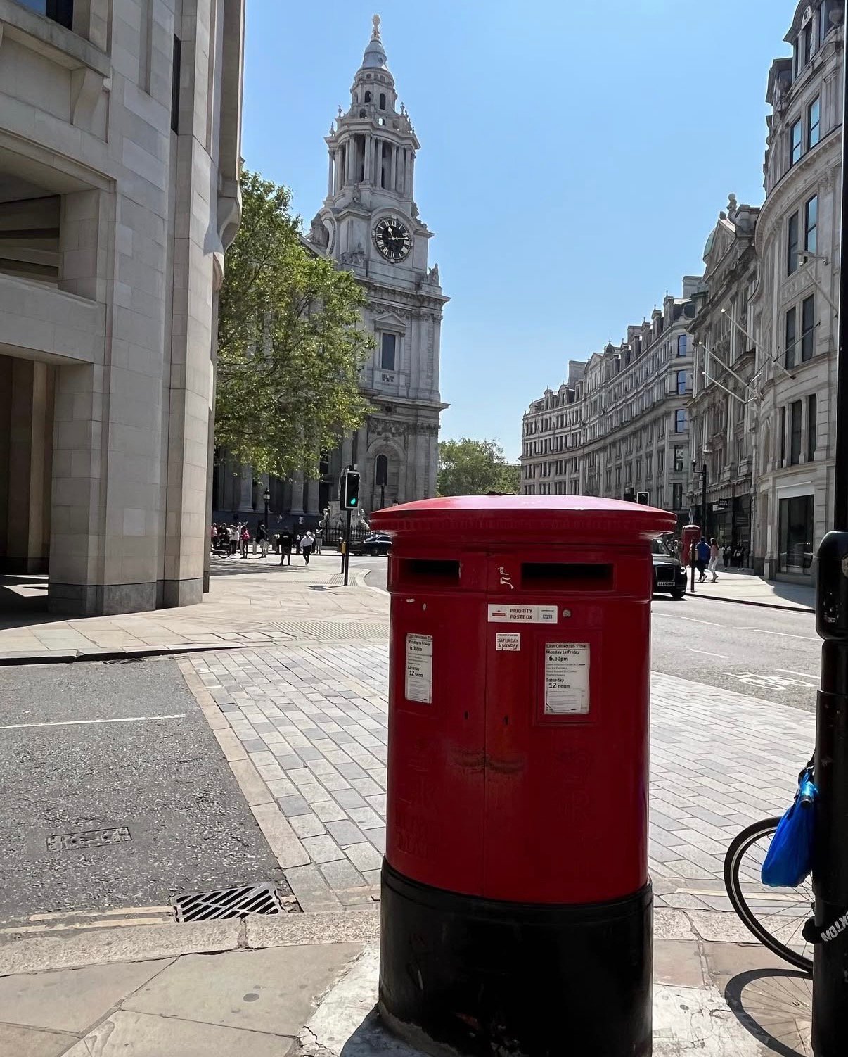 Ludgate Hill, City of London, Queen Elizabeth II