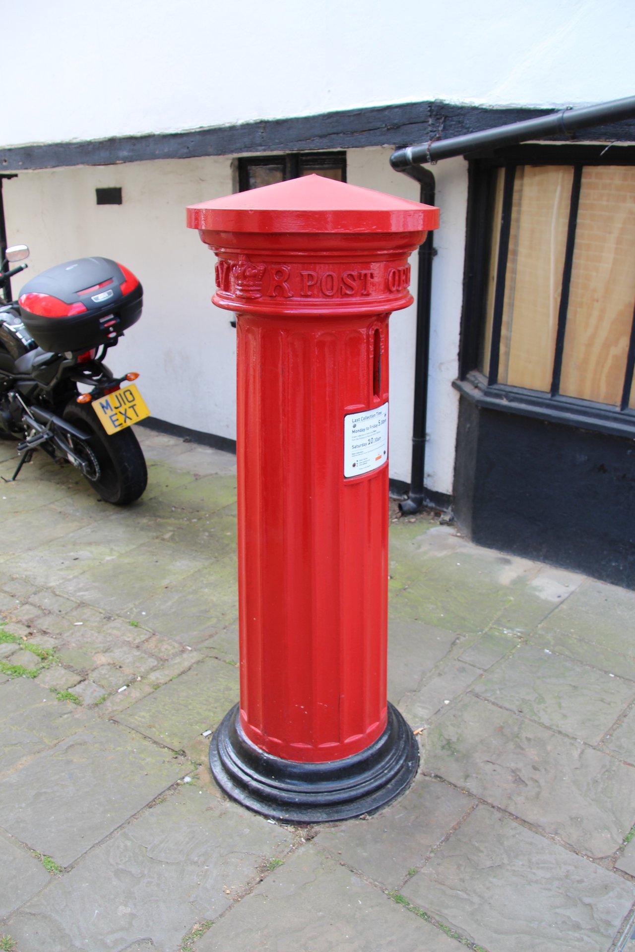High Street, Eton photo 3