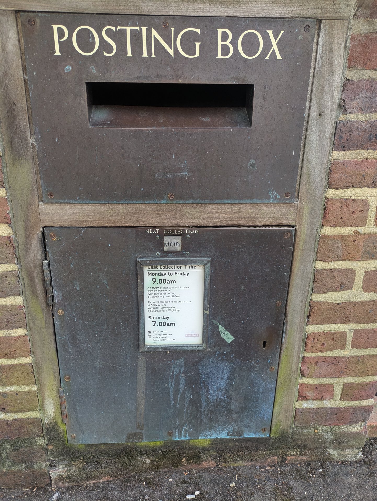 Rosemount Avenue, West Byfleet photo 2