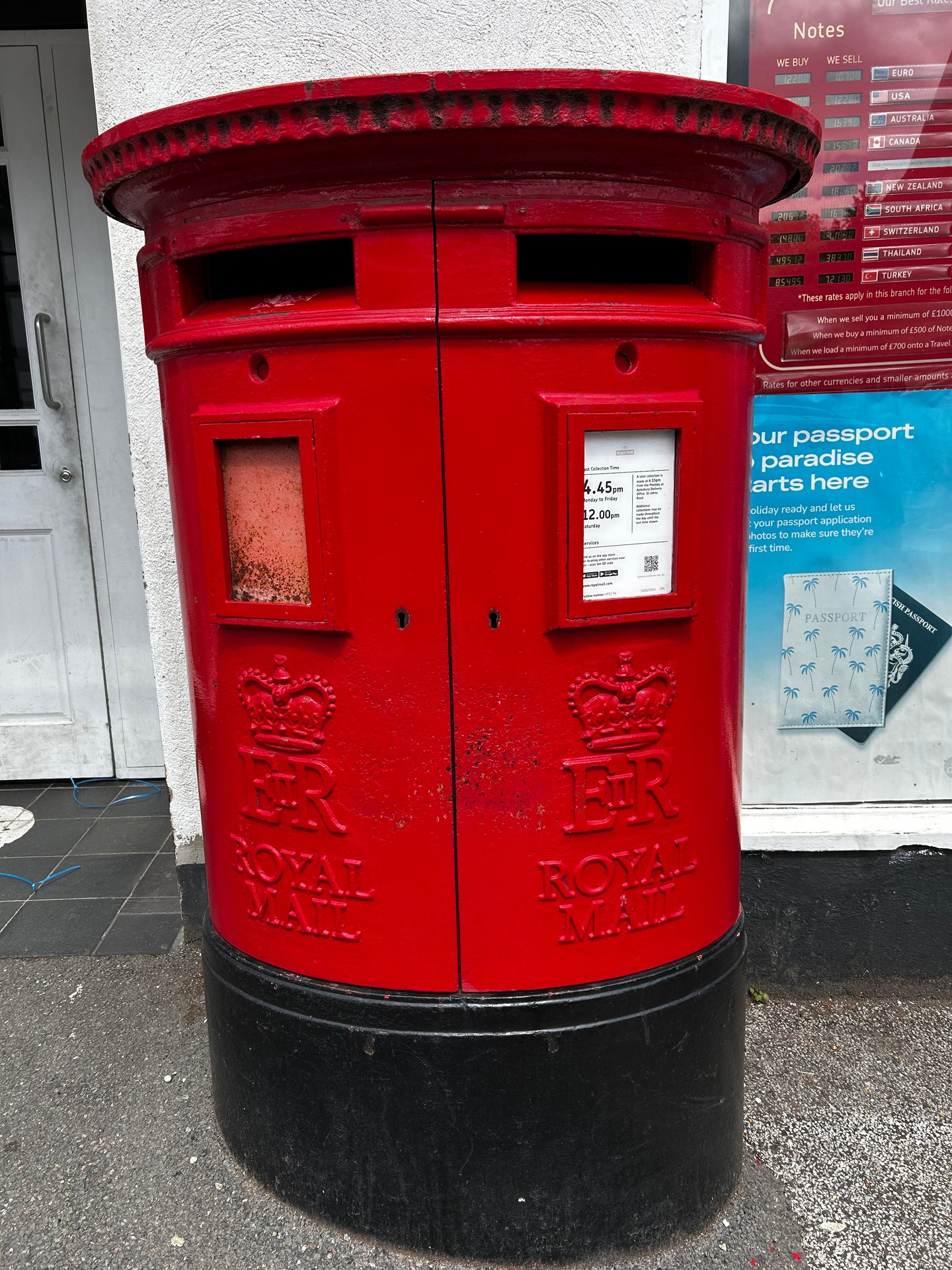 High Street, Wendover photo 3