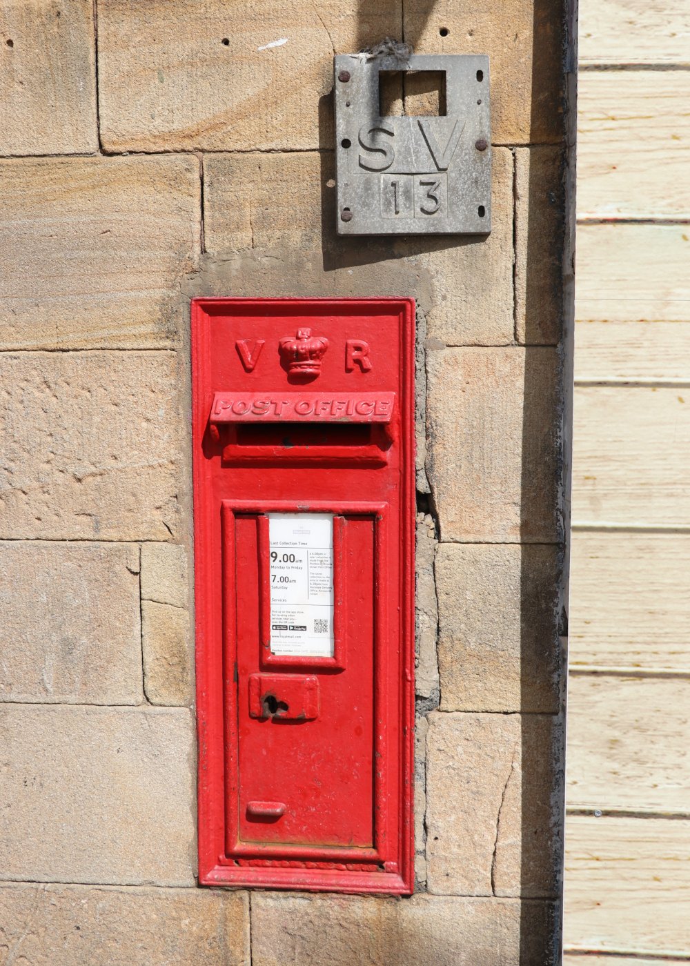 Burnley Road, Todmorden, Queen Victoria