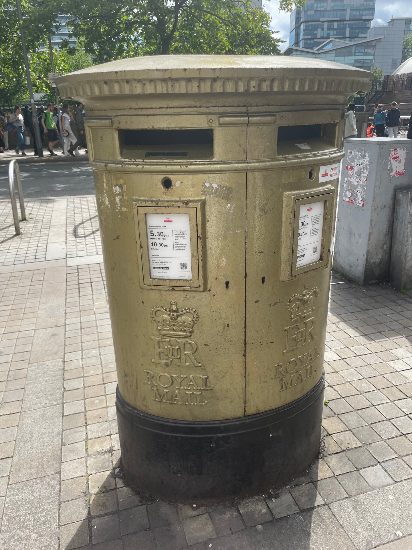 Piccadilly, Manchester photo 2