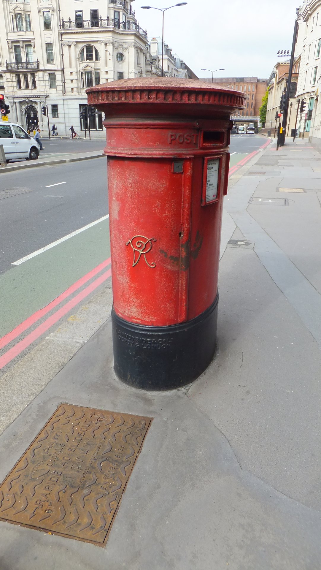 Upper Thames Street, City of London photo 2