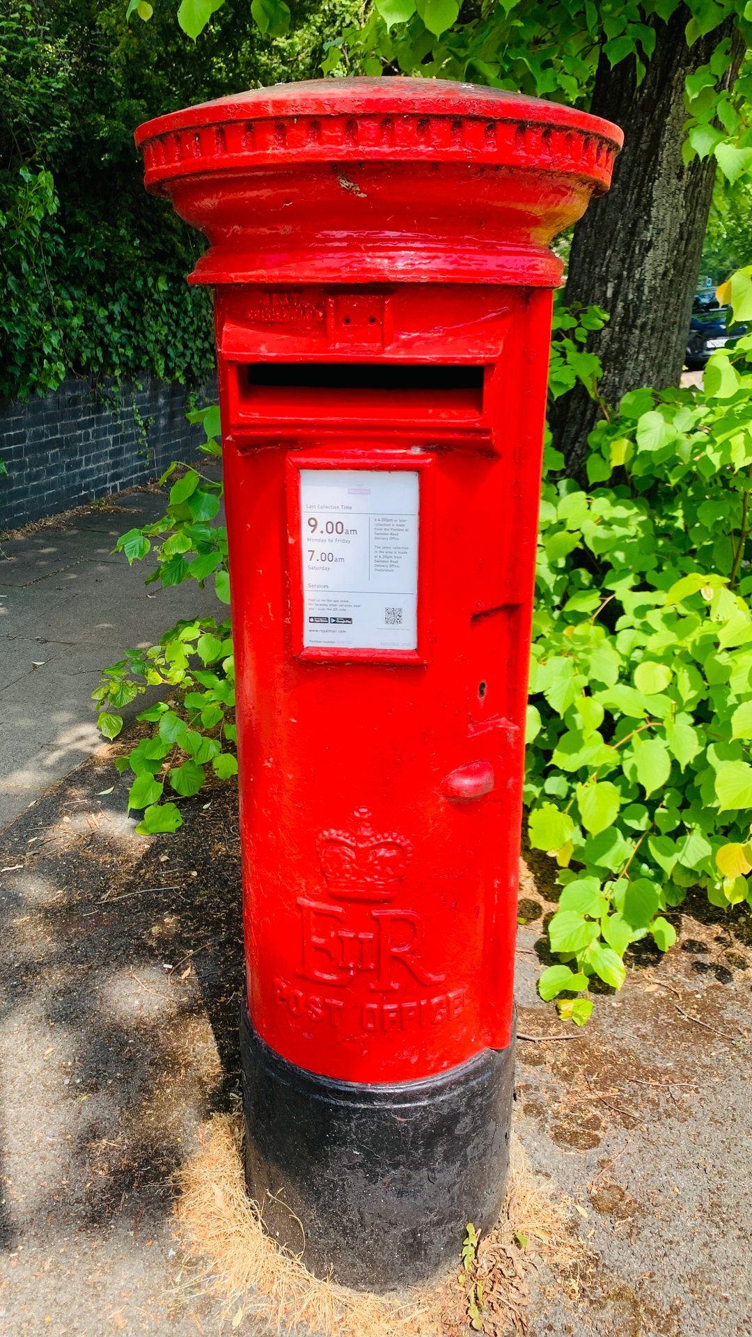 Postbox: Christchurch Road, Cheltenham, Cheltenham, Gloucestershire