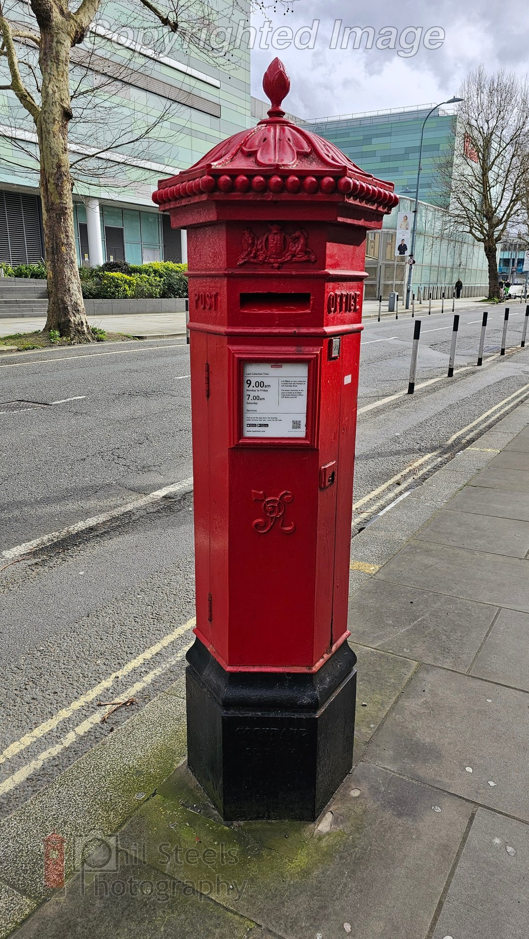 Wood Lane, Greater London, Queen Victoria