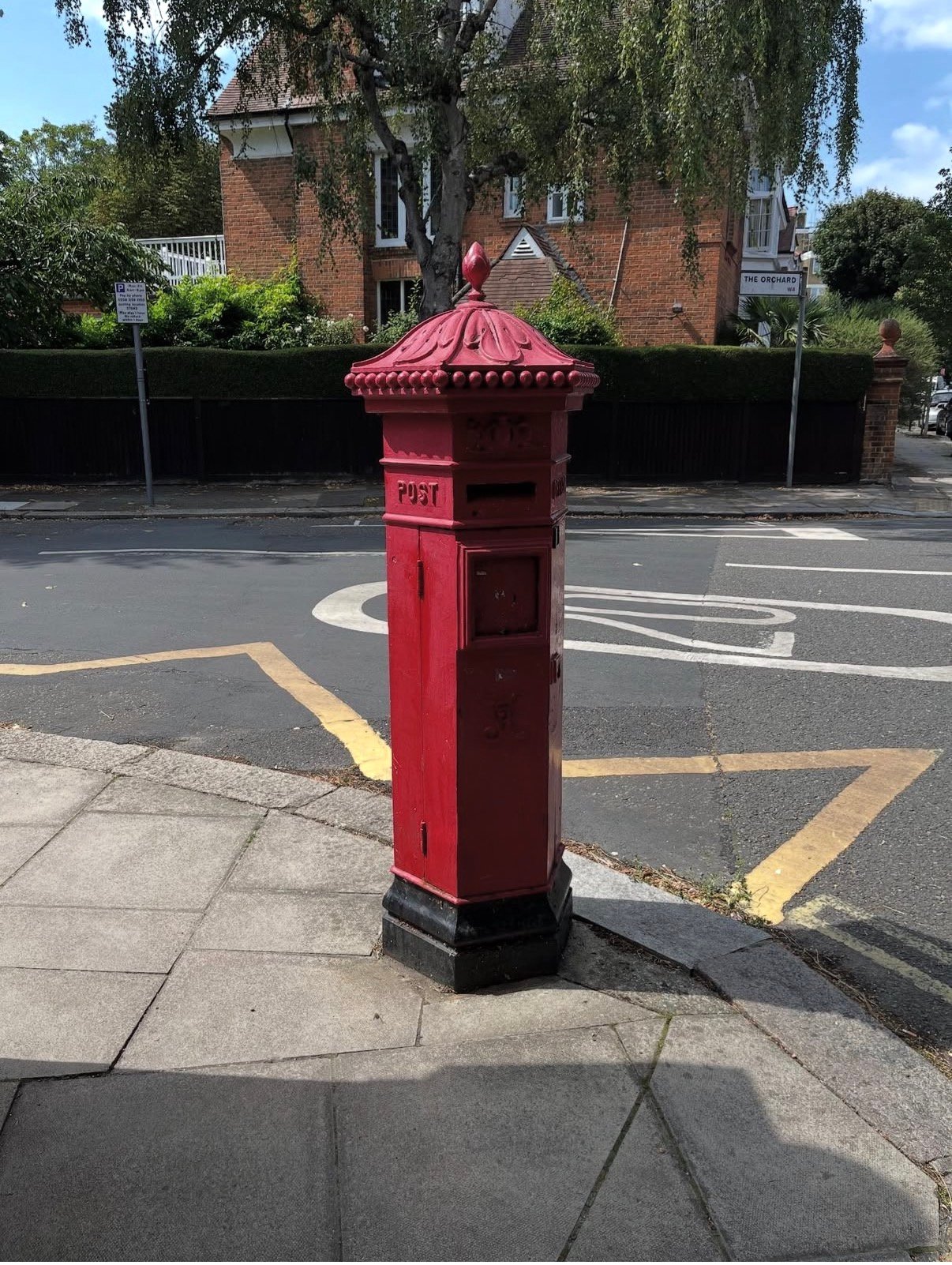 Newton Grove, Greater London, Queen Victoria