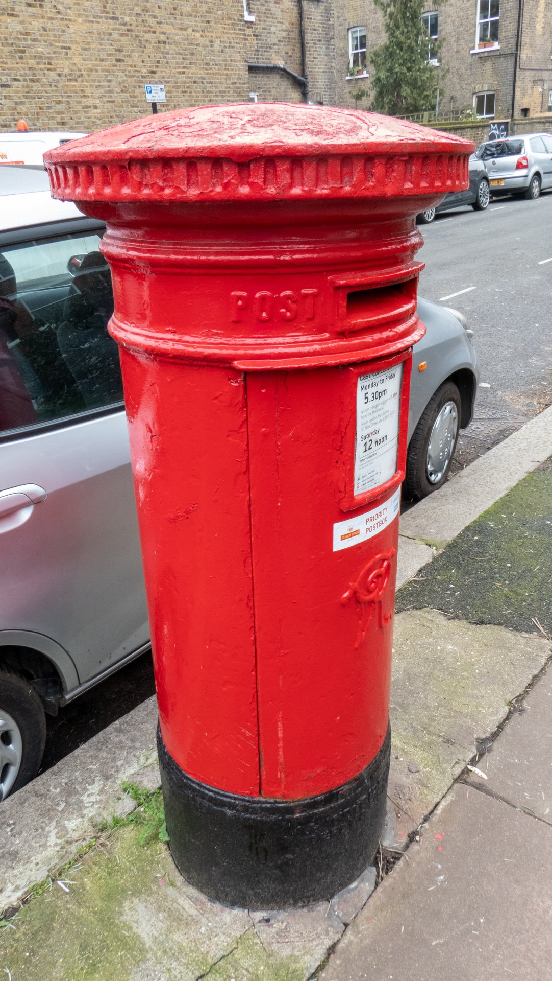 Sadley Place, Greater London photo 4