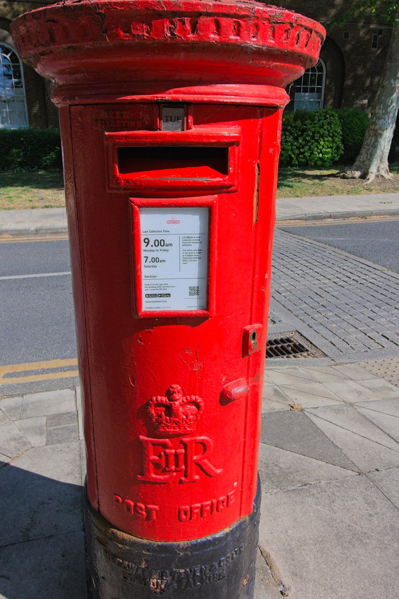 Cadogan Road, Greater London photo 3