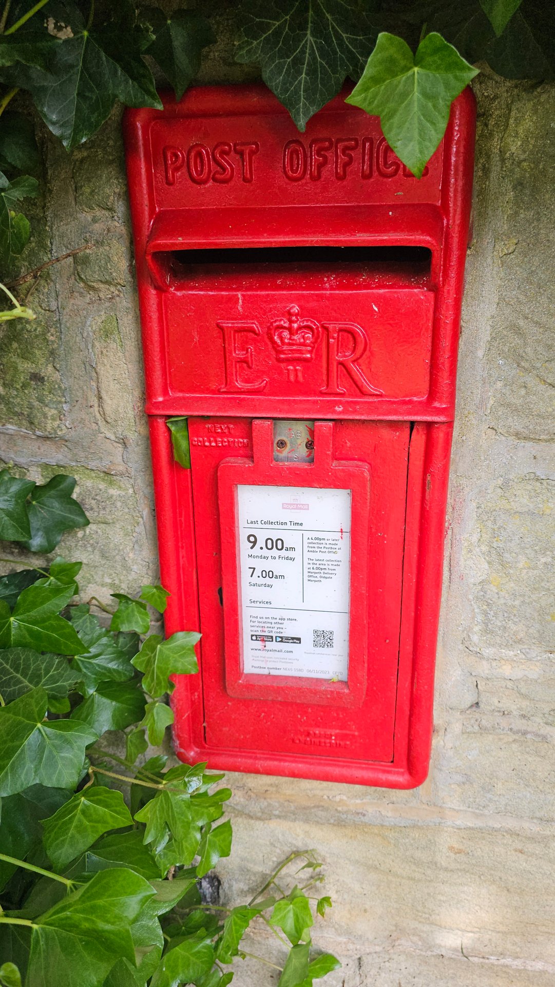 Postbox: B6345, Amble, Amble, Northumberland