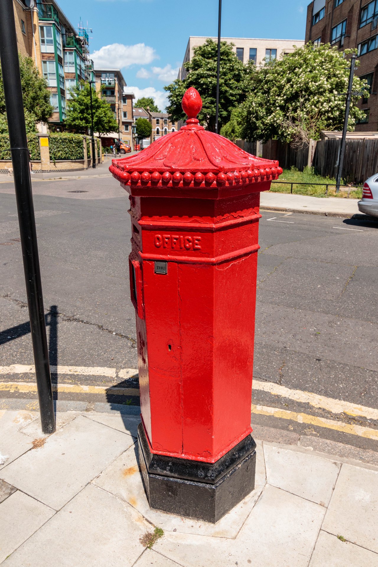 Queen's Drive, Greater London photo 4