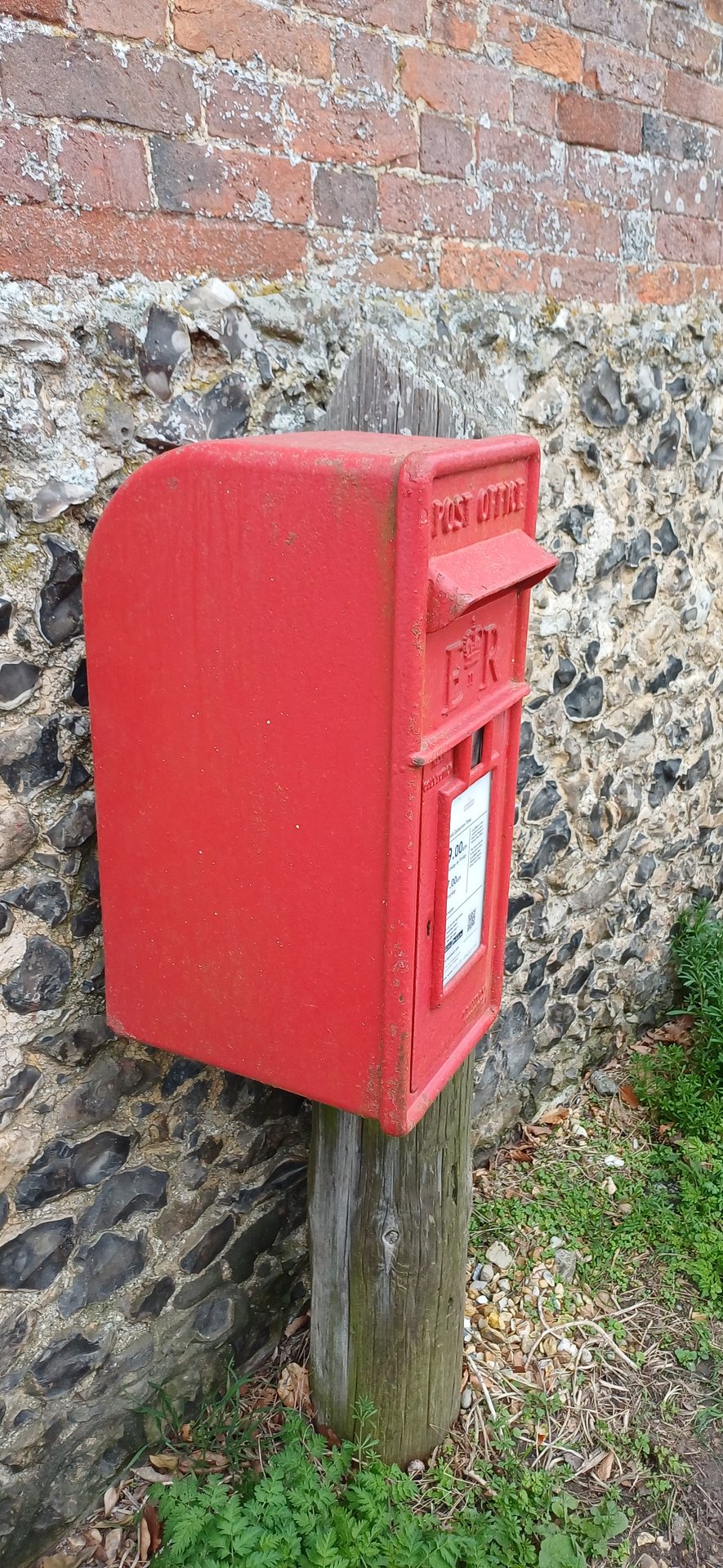 B2146, Compton photo 3