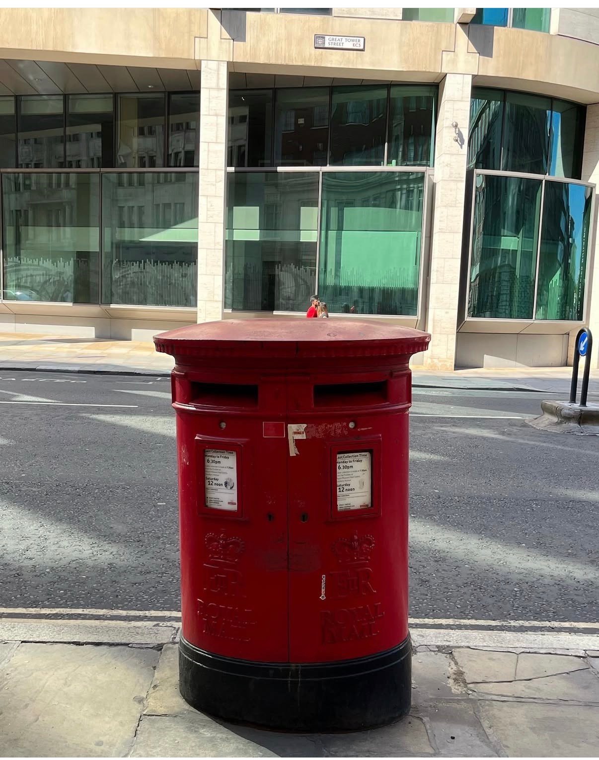 Great Tower Street, City of London, Queen Elizabeth II
