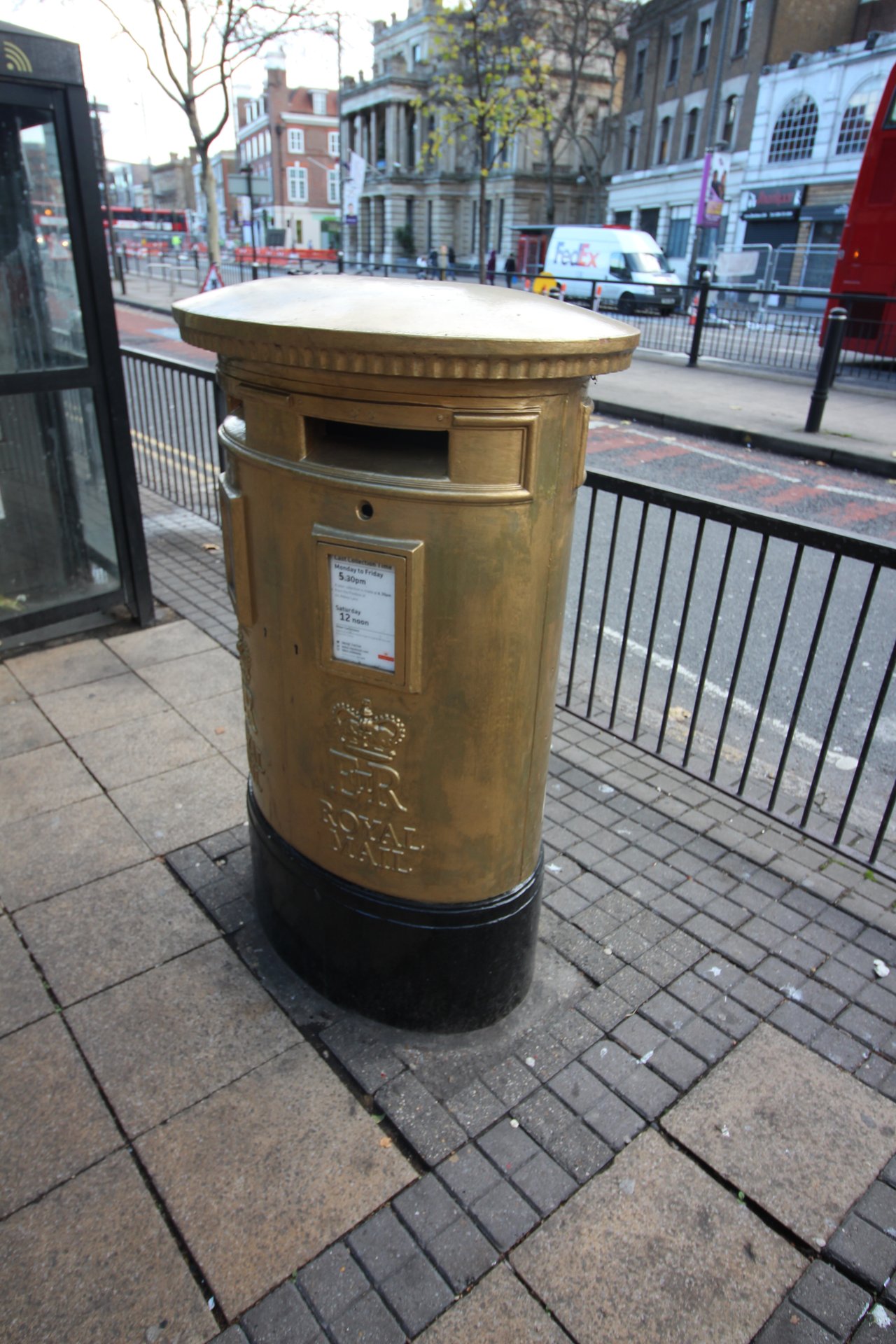 Broadway, Newham photo 5