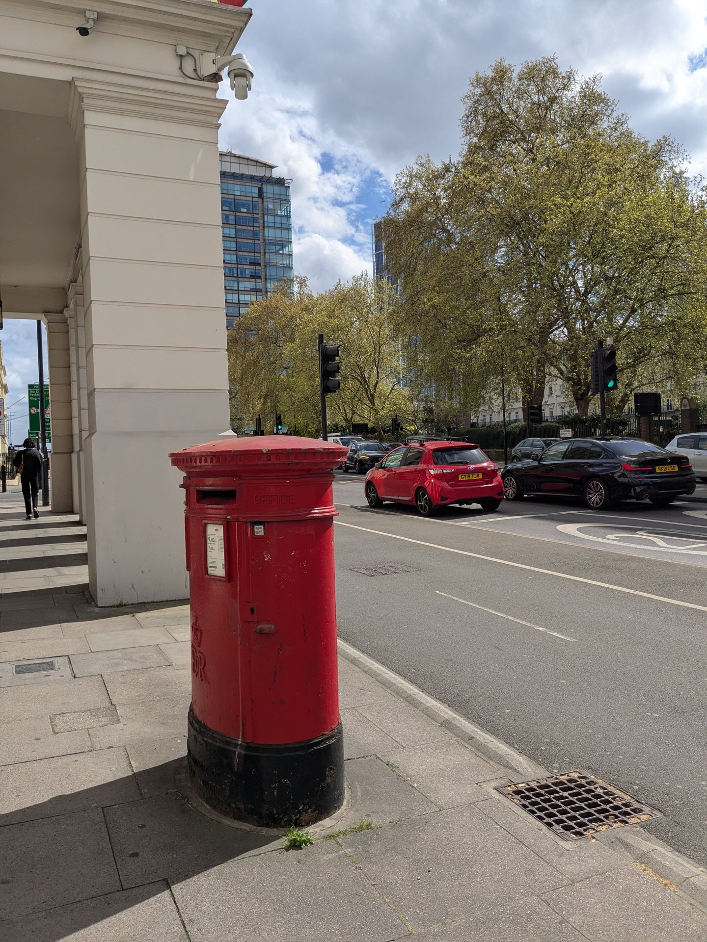 Vauxhall Bridge Road, City of Westminster photo 6