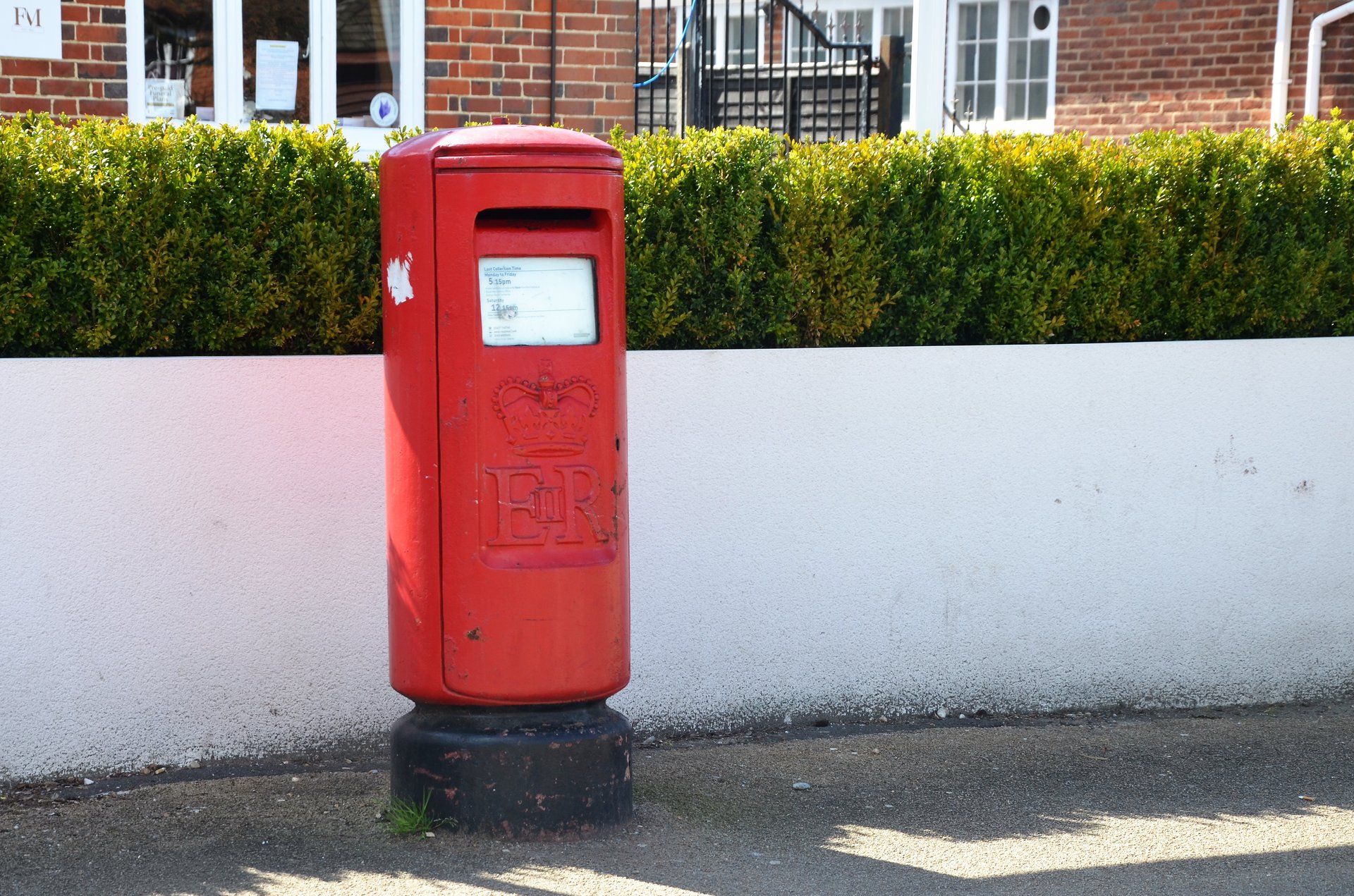 Oaklands, Yateley, Queen Elizabeth II