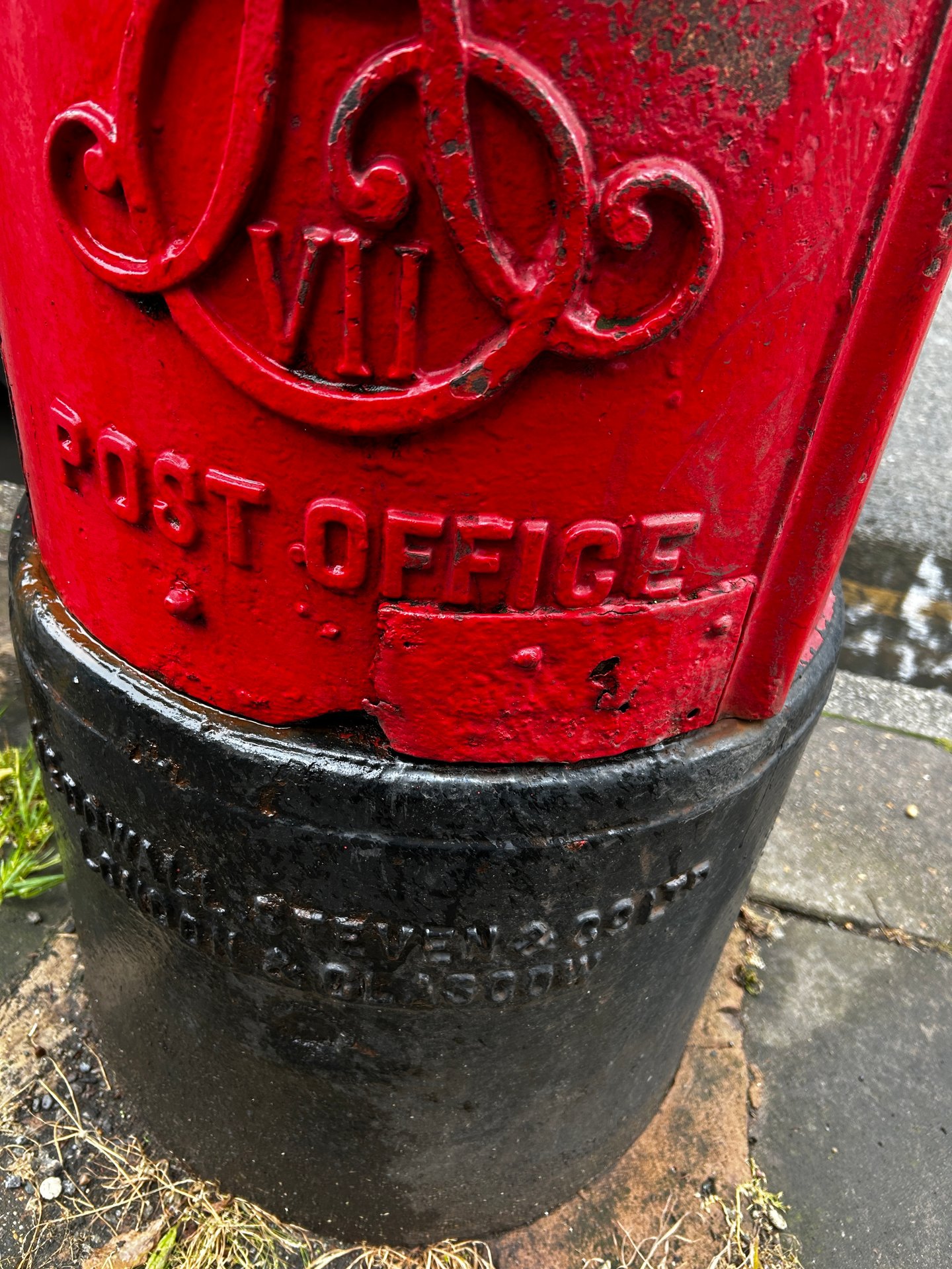 High Road, Greater London photo 4