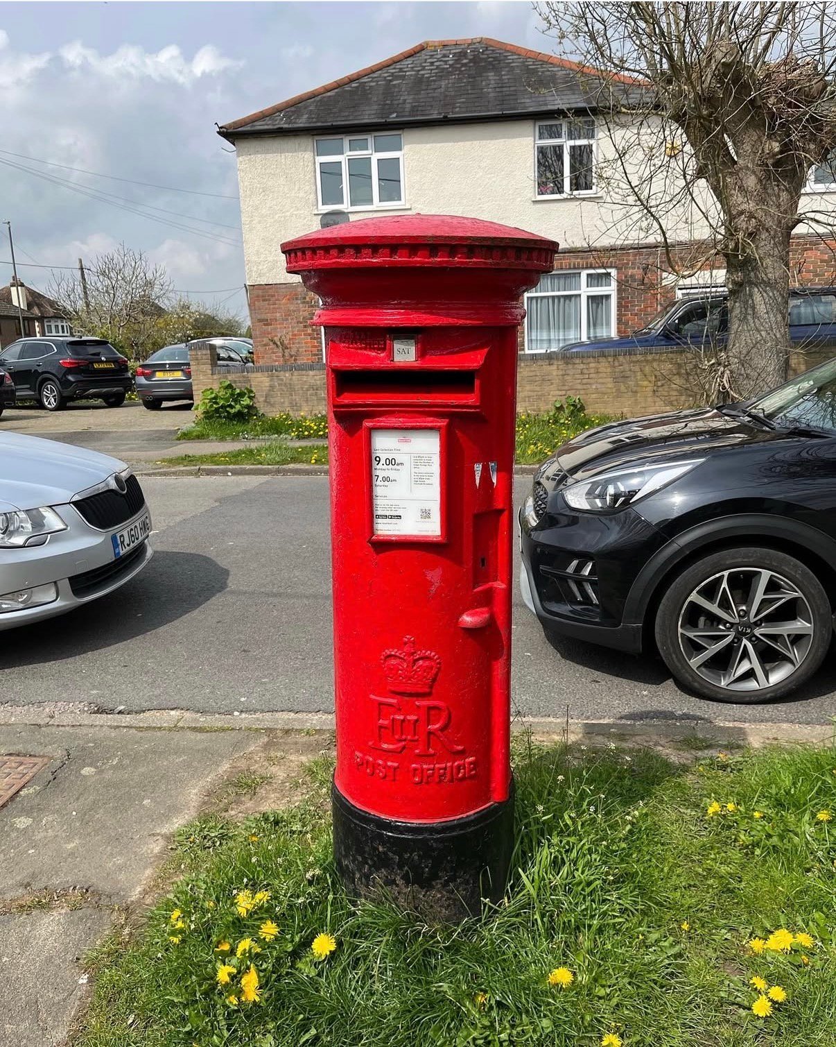Berkeley Avenue, Asheridge, Queen Elizabeth II