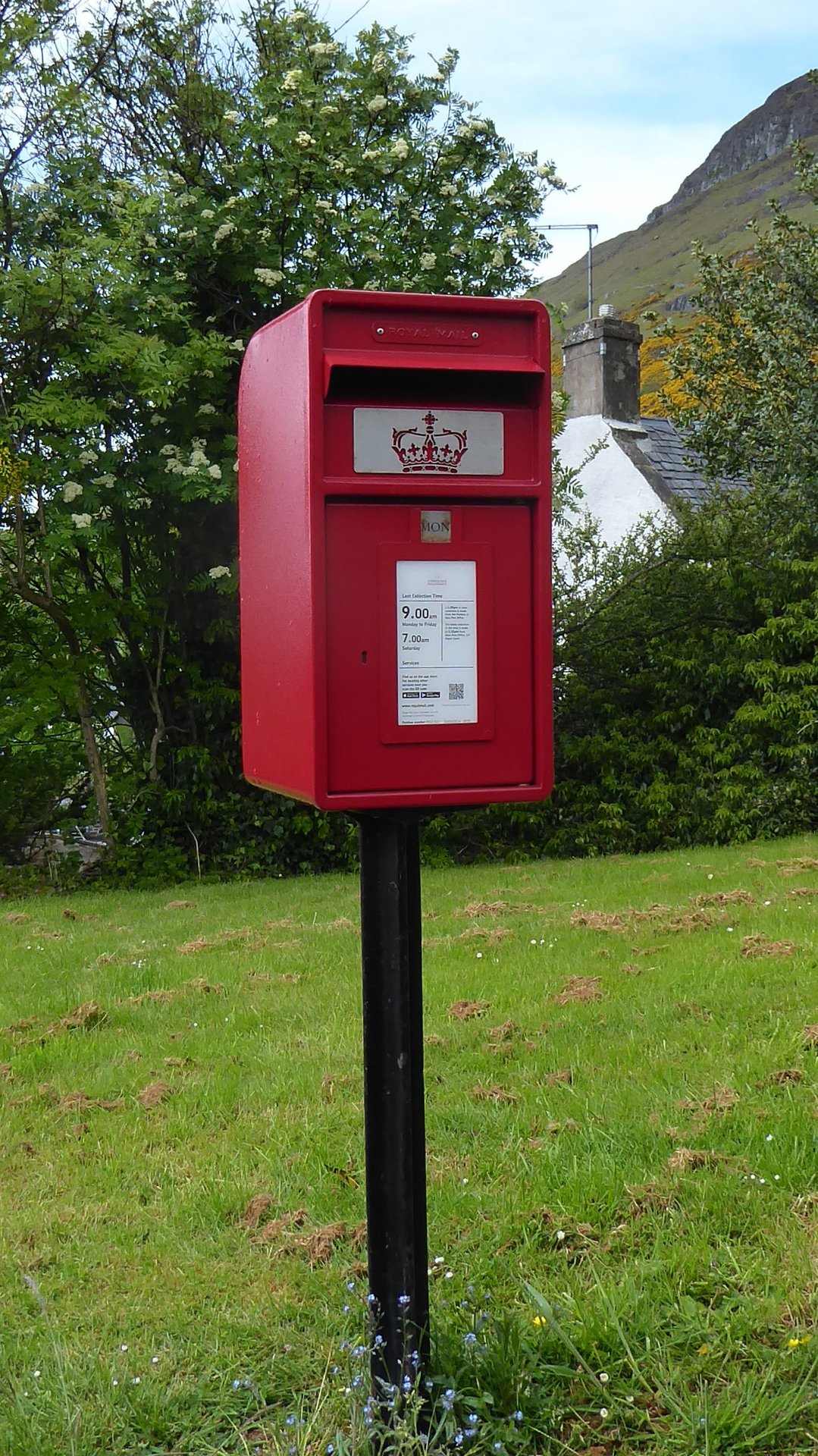 Ochil Road, Alva, Scottish Crown