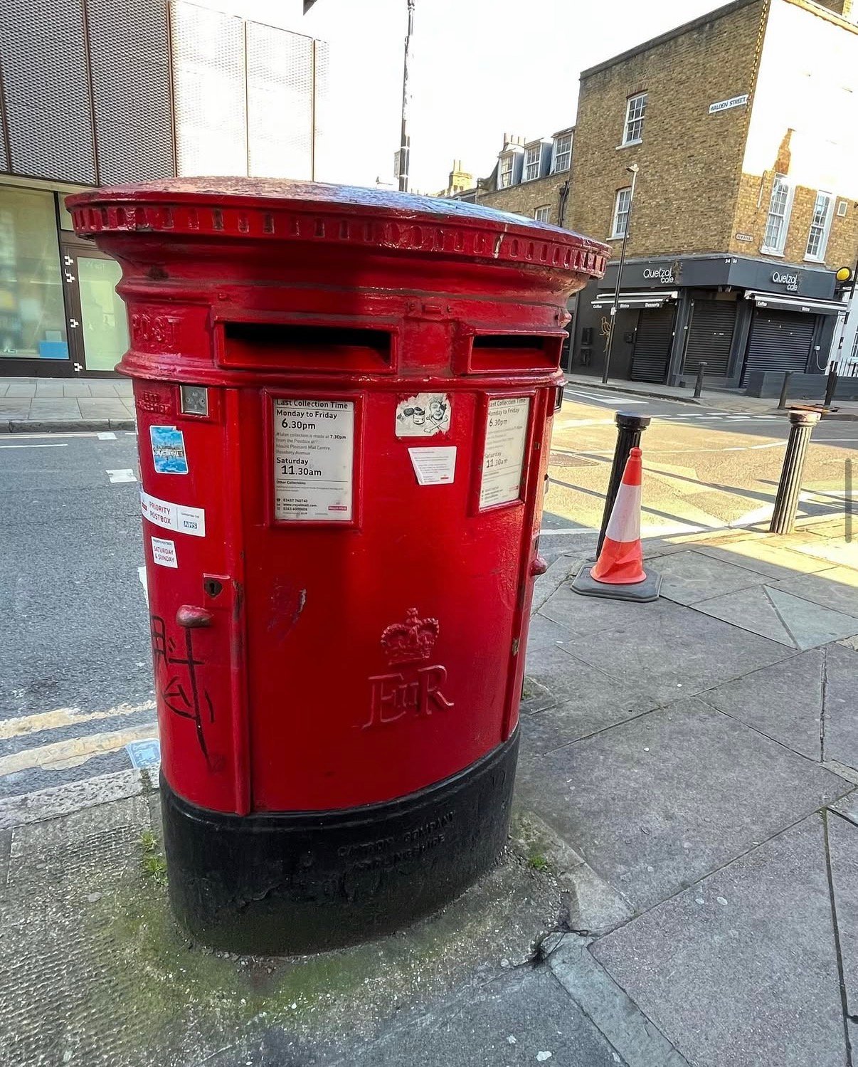 Fordham Street, Greater London, Queen Elizabeth II