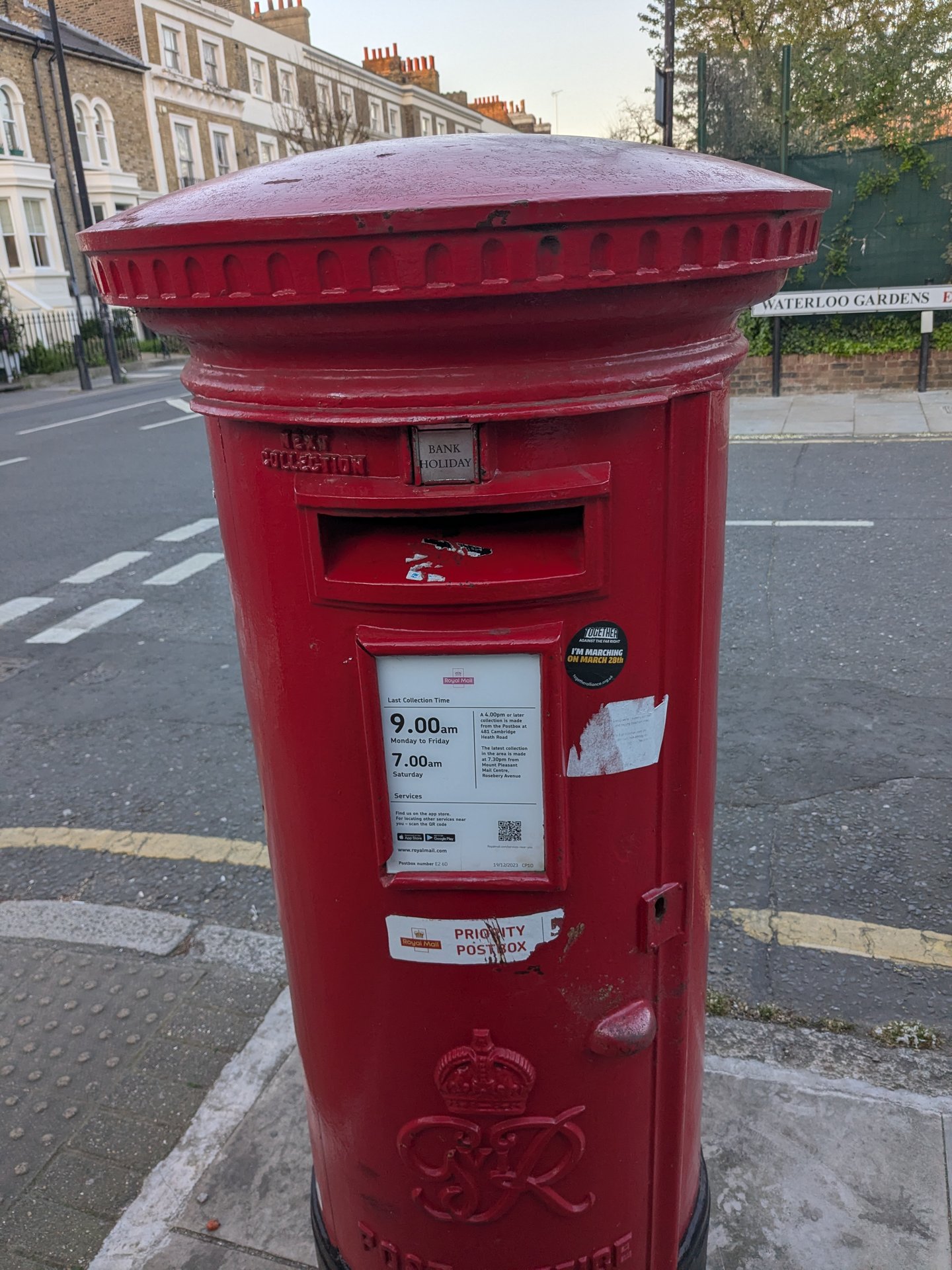 Waterloo Gardens, Bethnal Green photo 4