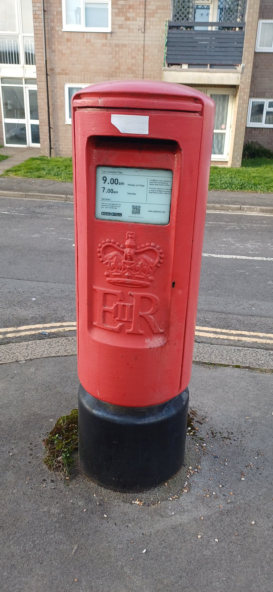 Sutherland Close, Bognor Regis, Queen Elizabeth II