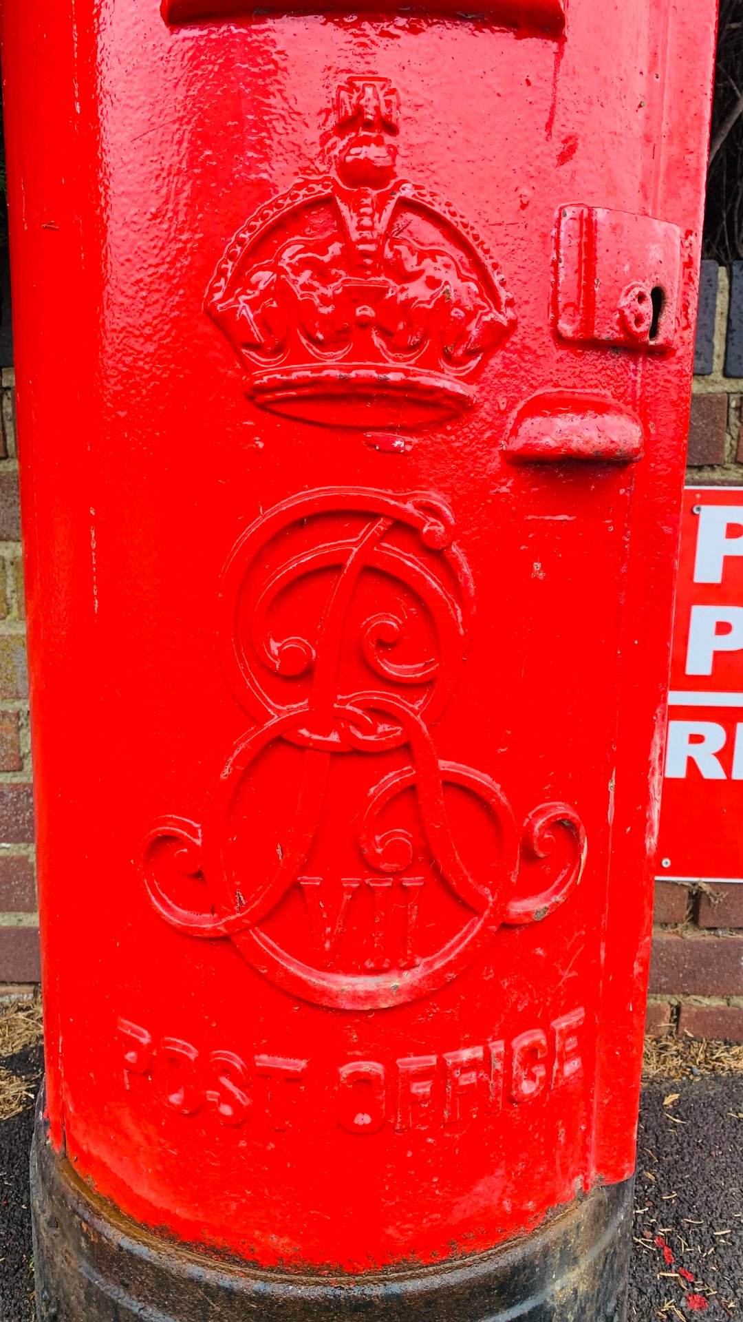 Coronation Road, Prestbury photo 2