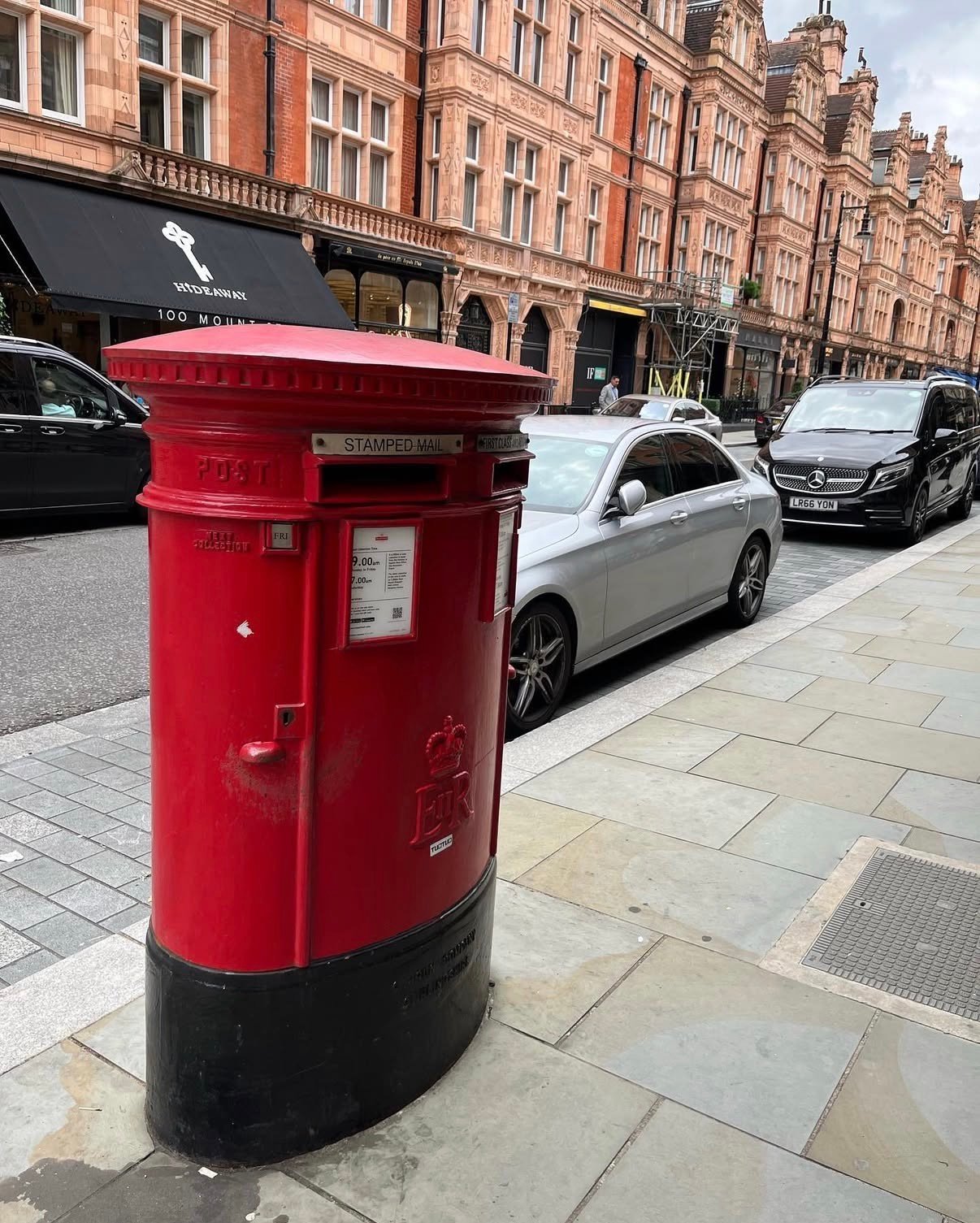 Mount Street, City of Westminster, Queen Elizabeth II
