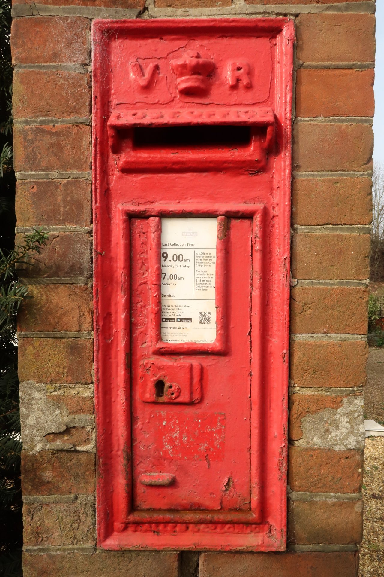 South Entrance, Saxmundham, Queen Victoria