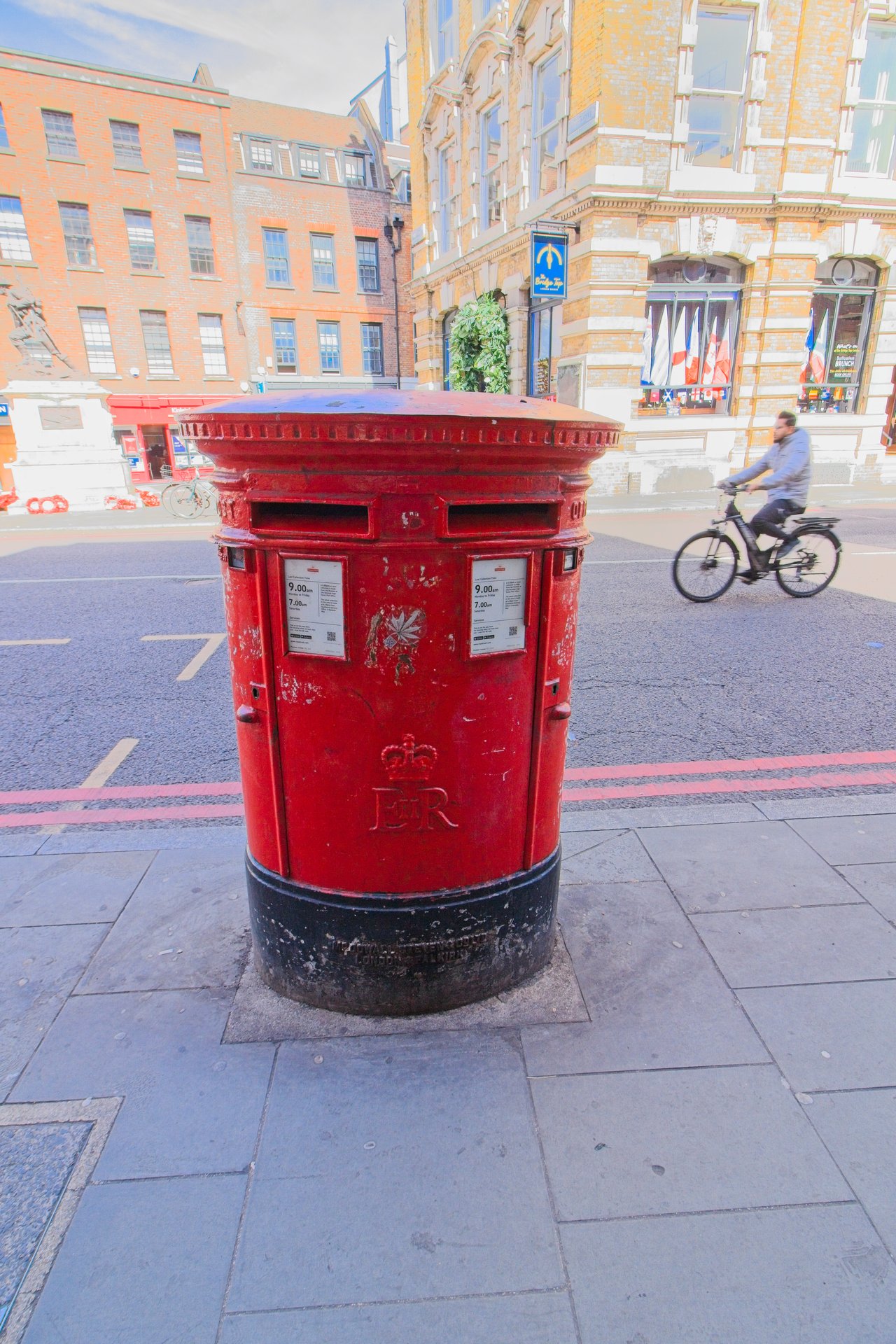 Borough High Street, Greater London photo 3