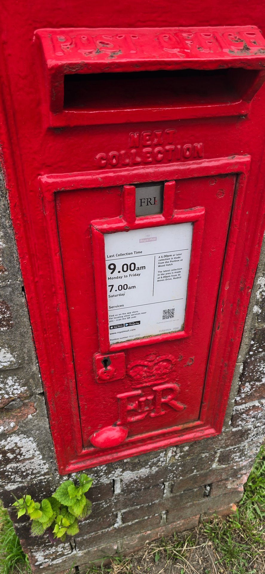 Dovers Green Road, Reigate, Queen Elizabeth II