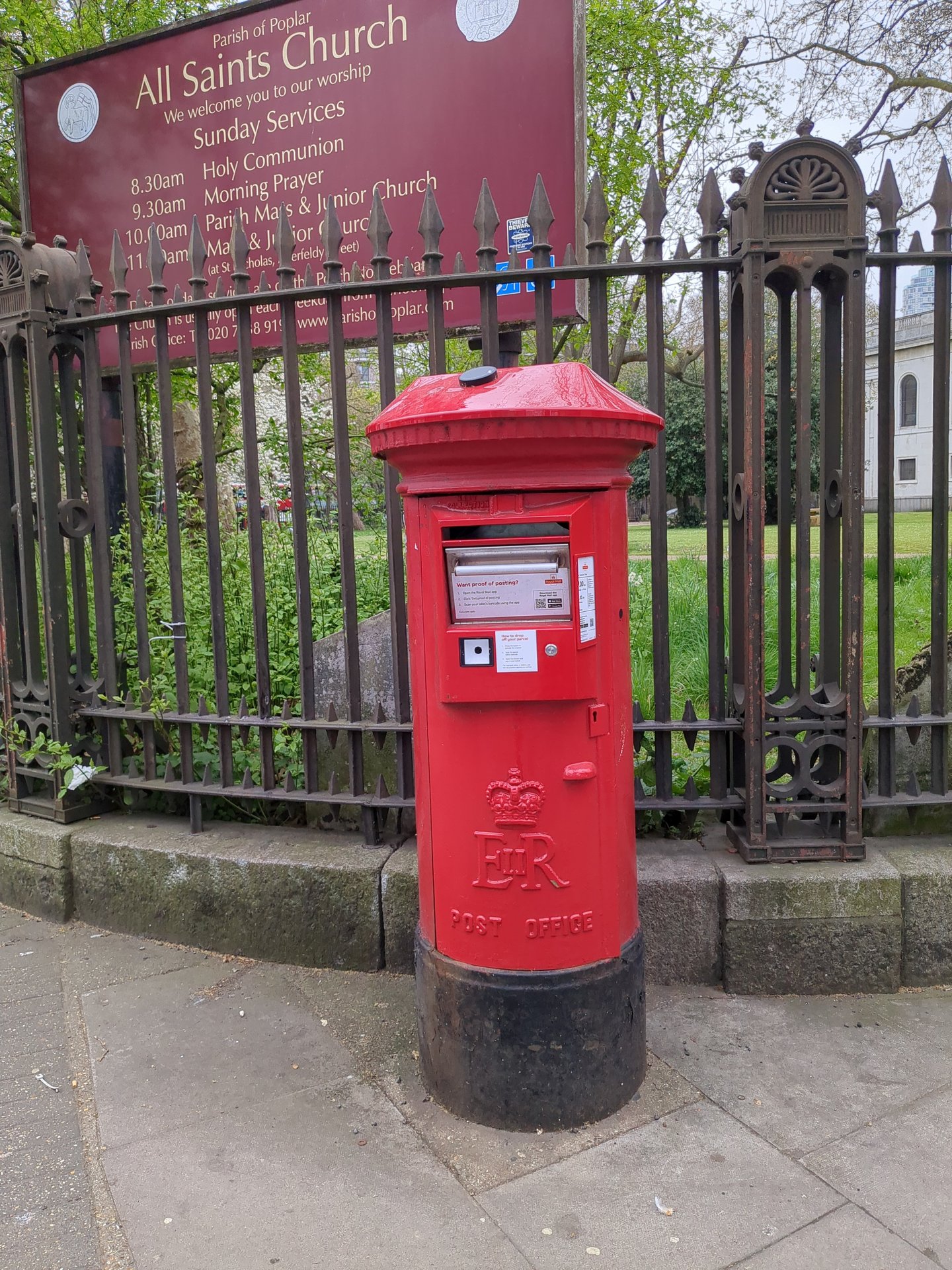 Newby Place, Poplar, Queen Elizabeth II