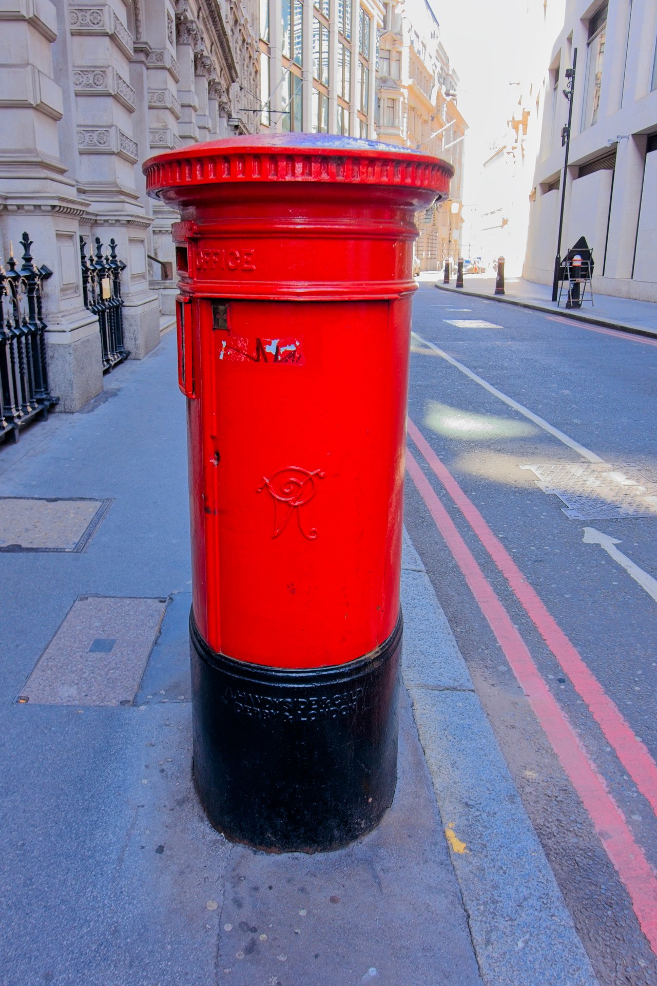 Lombard Street, City of London photo 2
