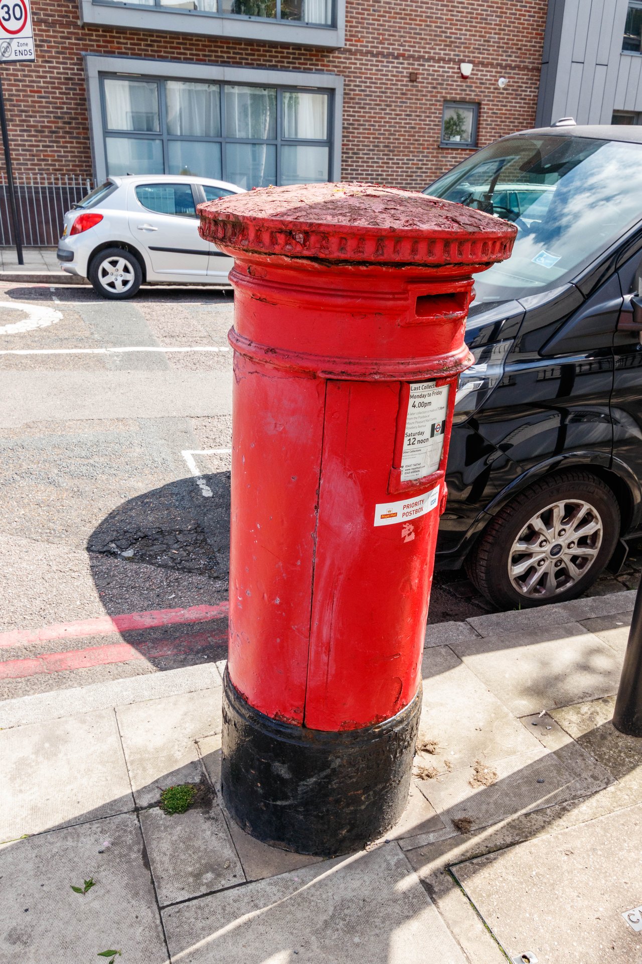 Alexandra Grove, Greater London photo 2
