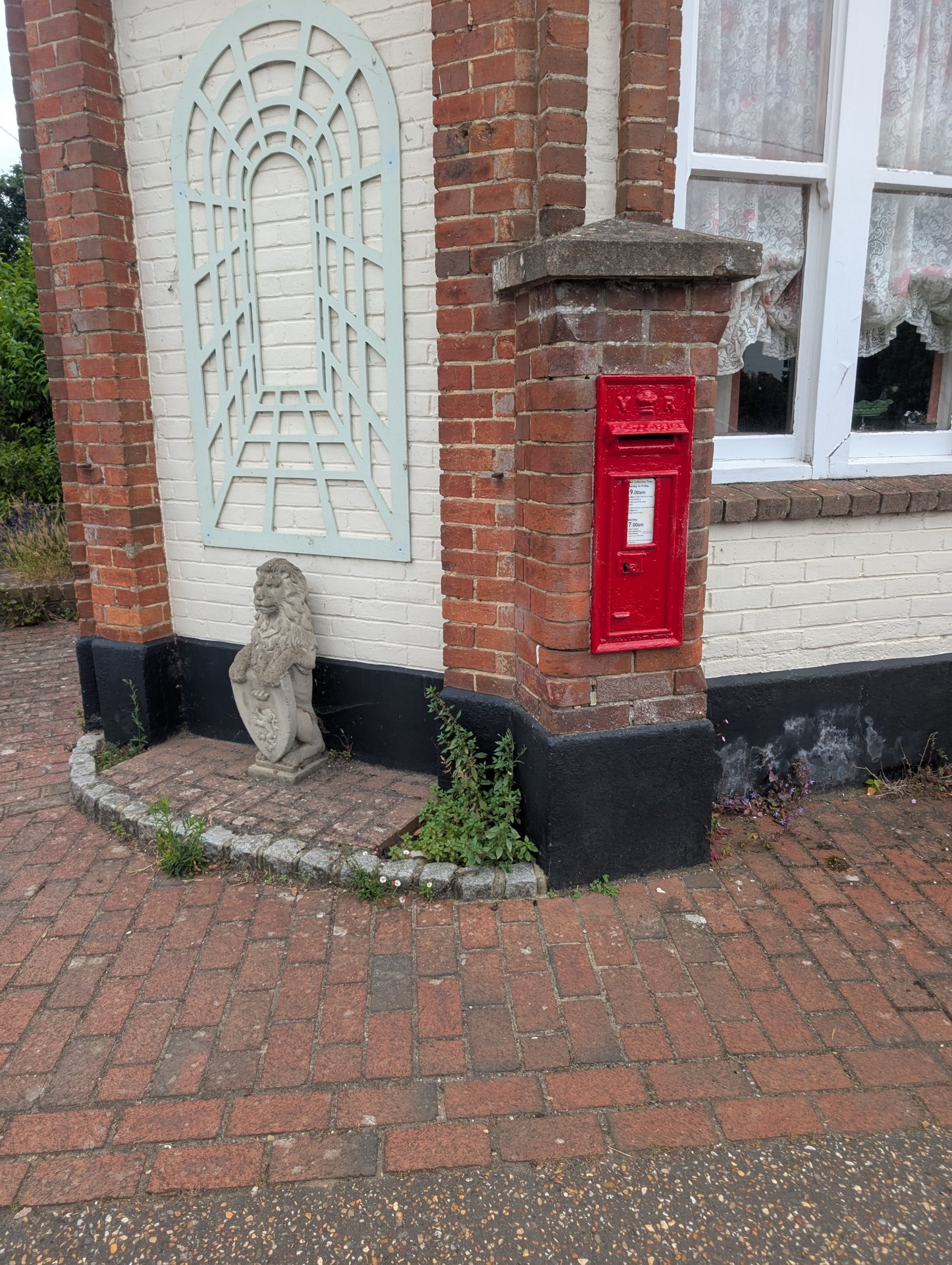 Weavers Lane, Henfield photo 2
