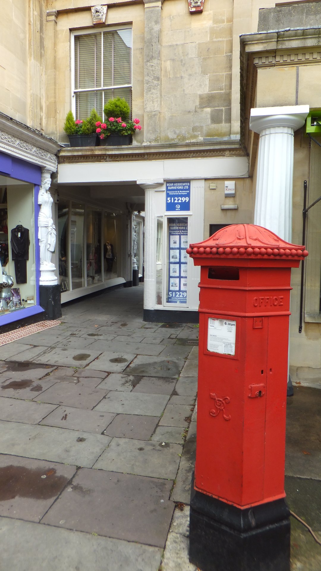 Montpellier Walk, Cheltenham photo 2