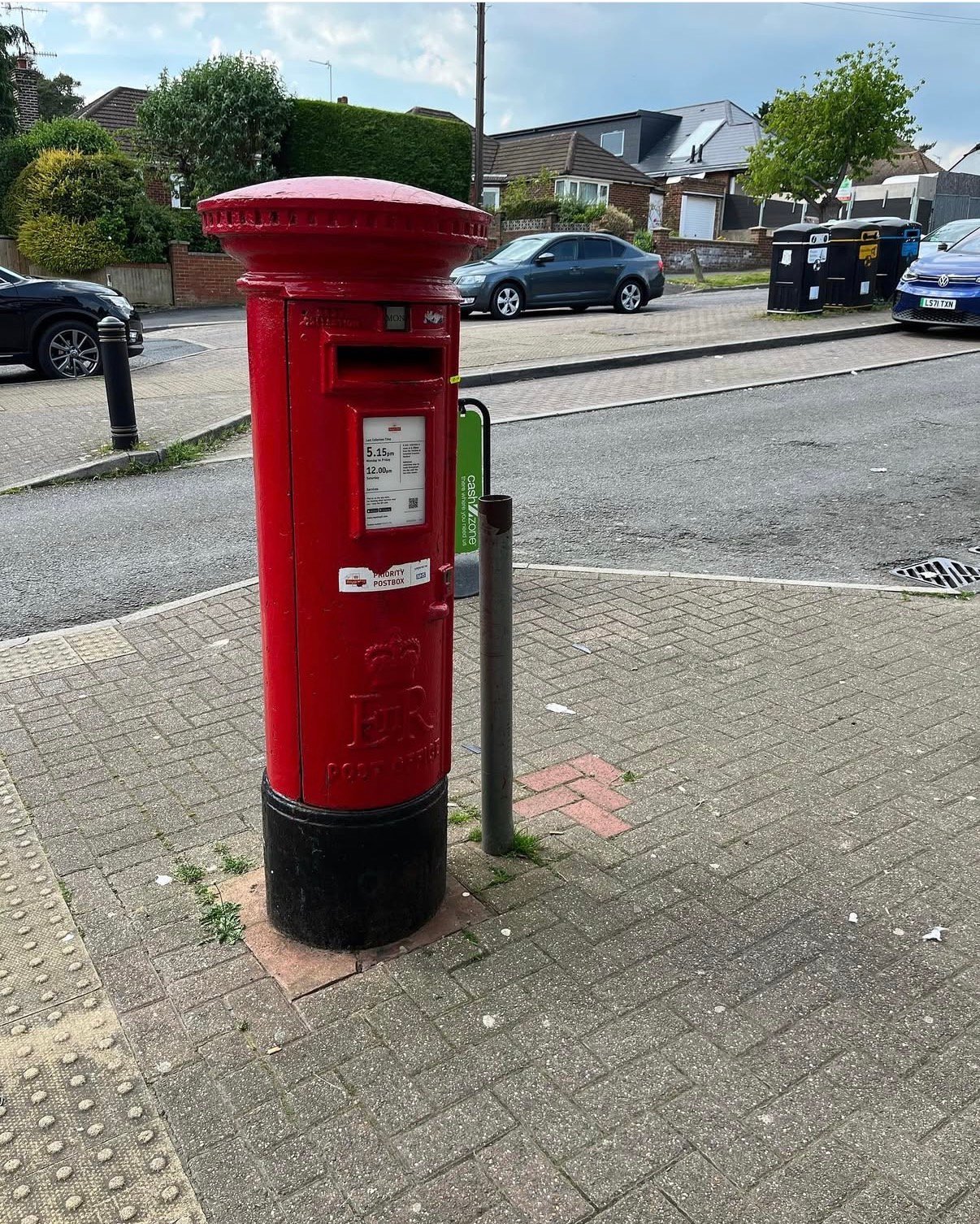 Bushey Mill Lane, Bushey, Queen Elizabeth II