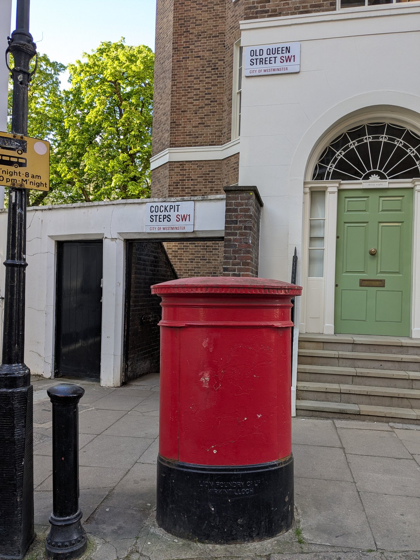 Cockpit Steps, City of Westminster photo 5