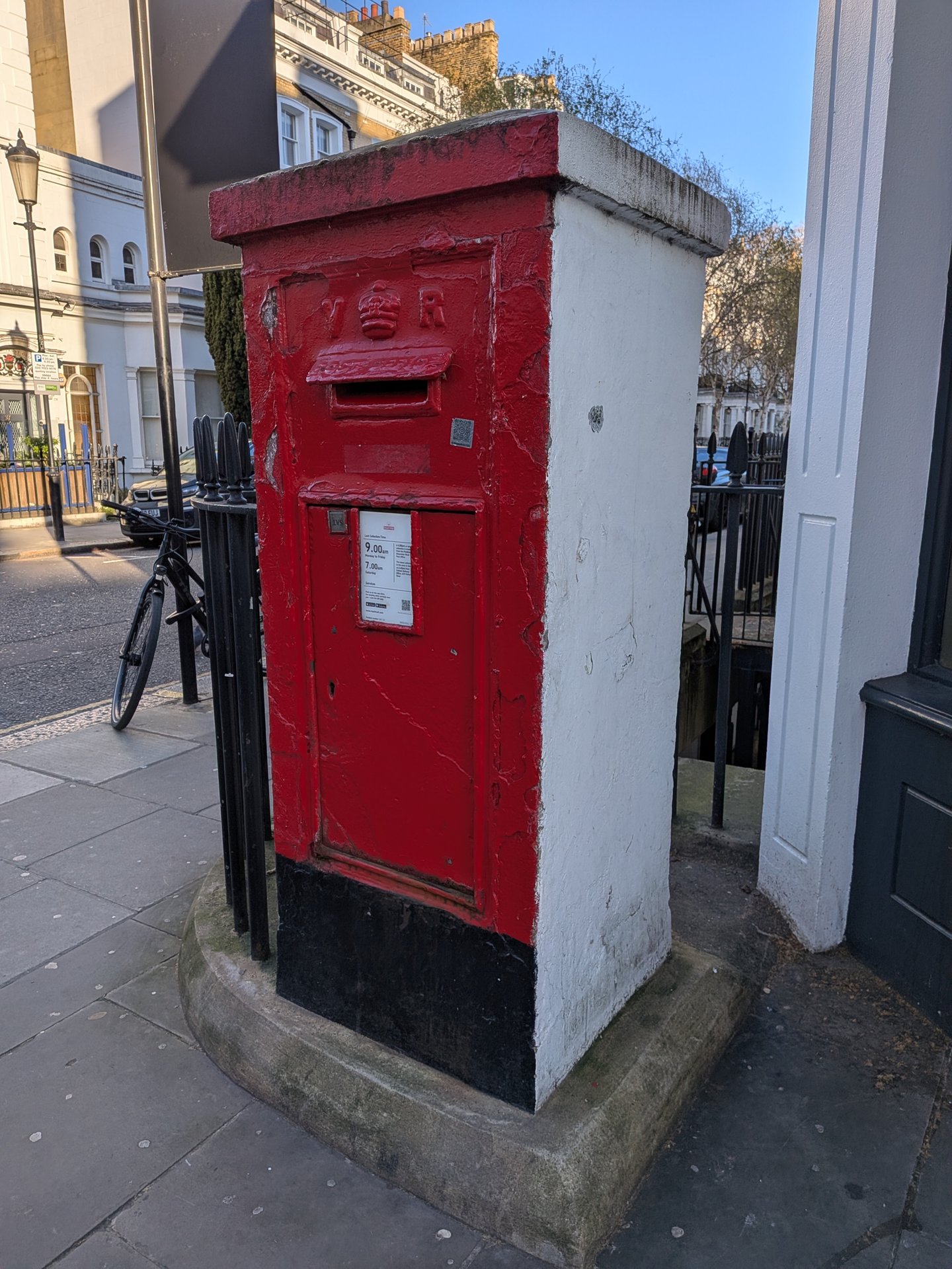 Cranley Place, Greater London photo 3