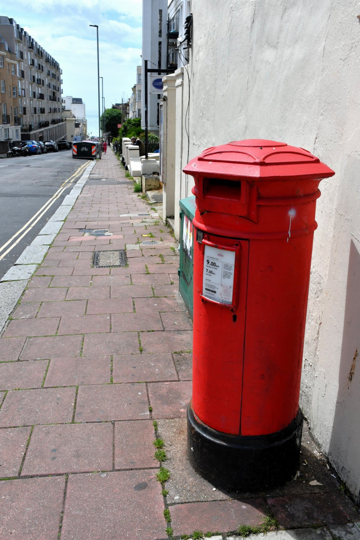 Pillar box, pattern Early Victorian, First National Standard. Montpelier Road, Hove.